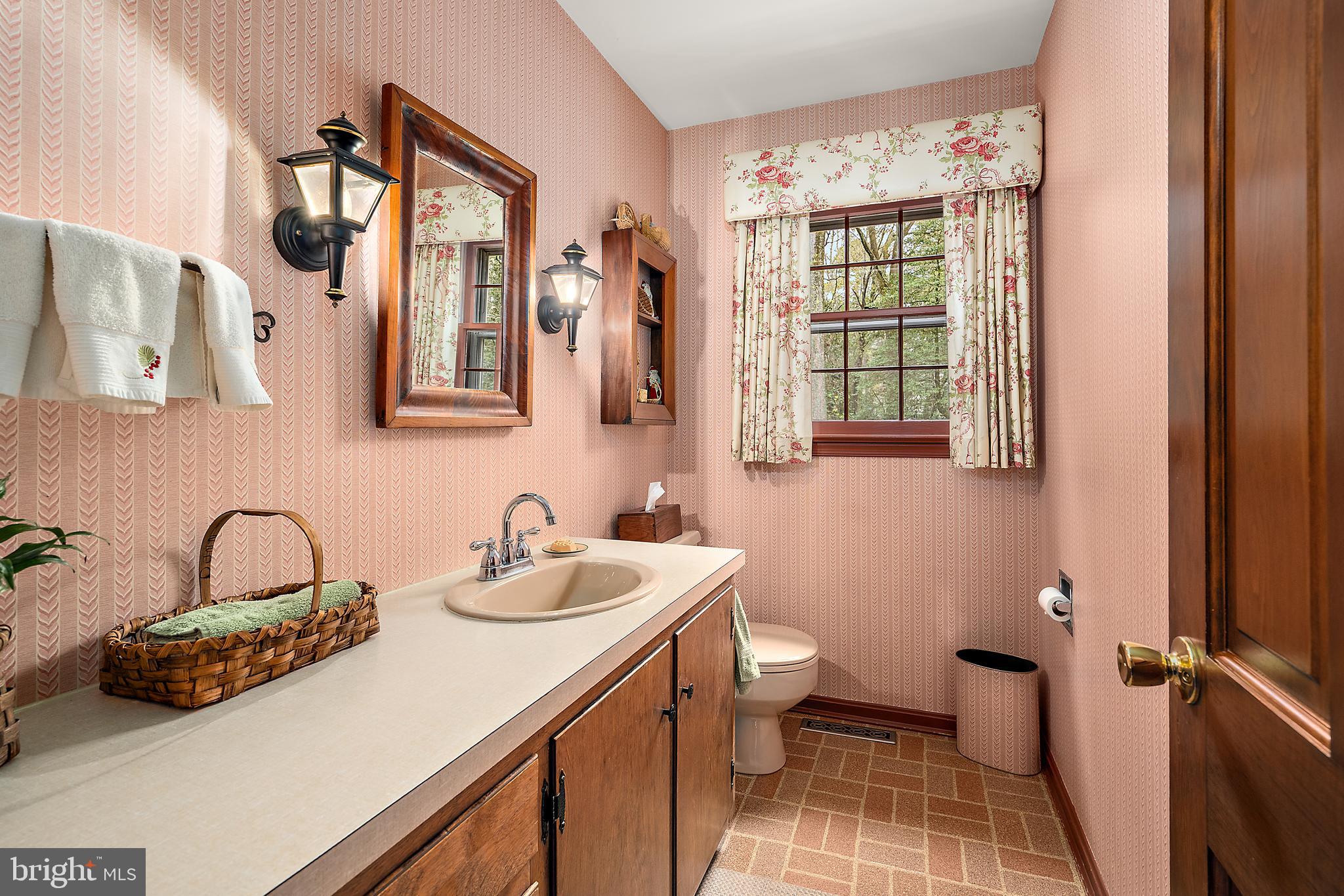 TONY TANK - Residential