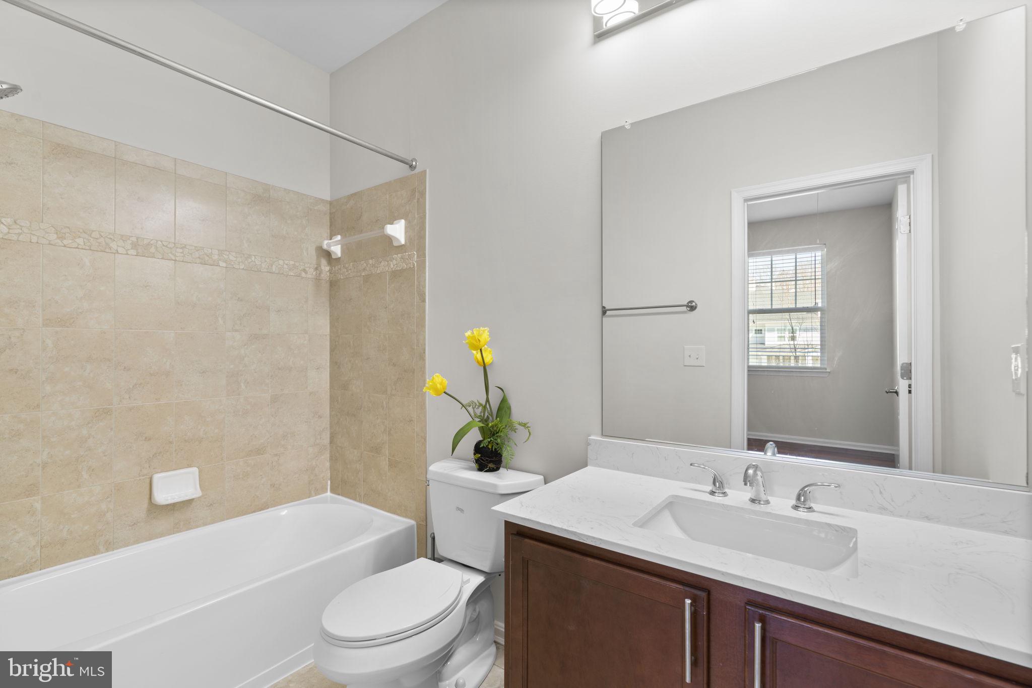 ESTATES AT AISQUITH FARM - Residential