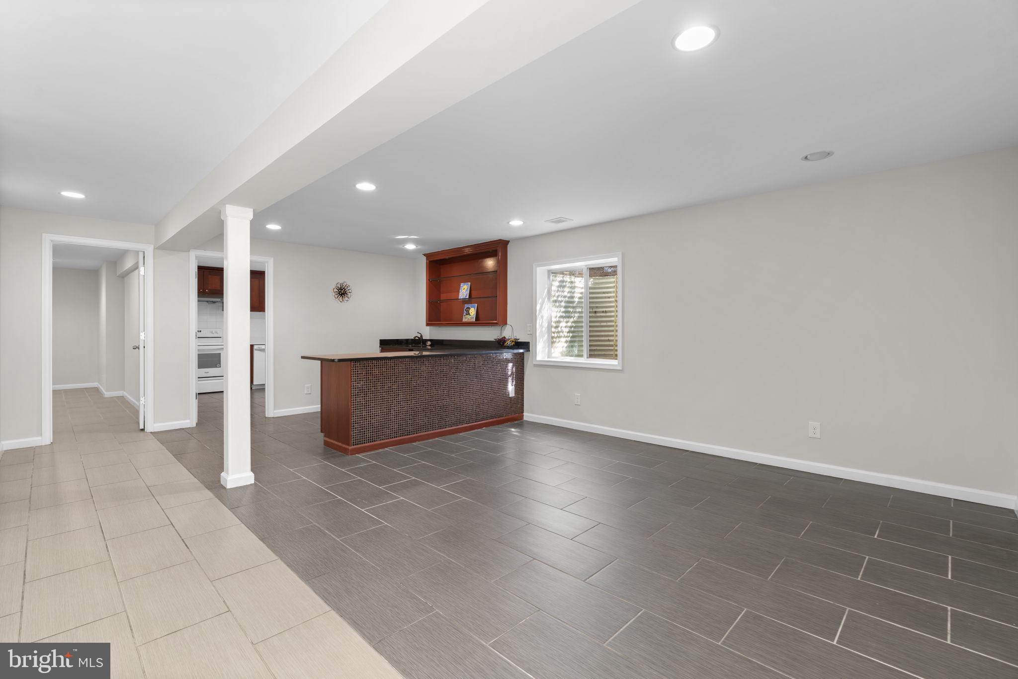 ESTATES AT AISQUITH FARM - Residential