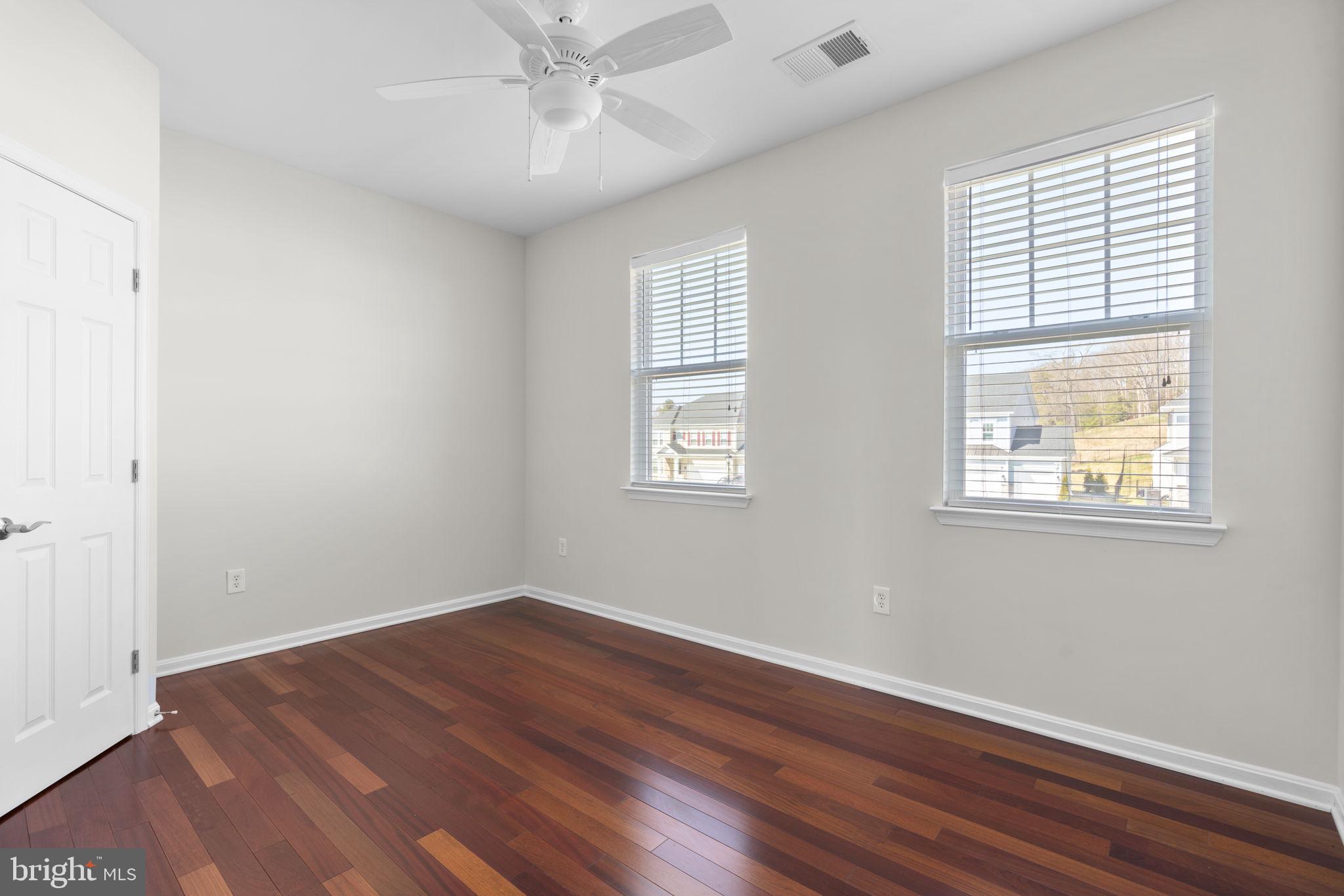 ESTATES AT AISQUITH FARM - Residential