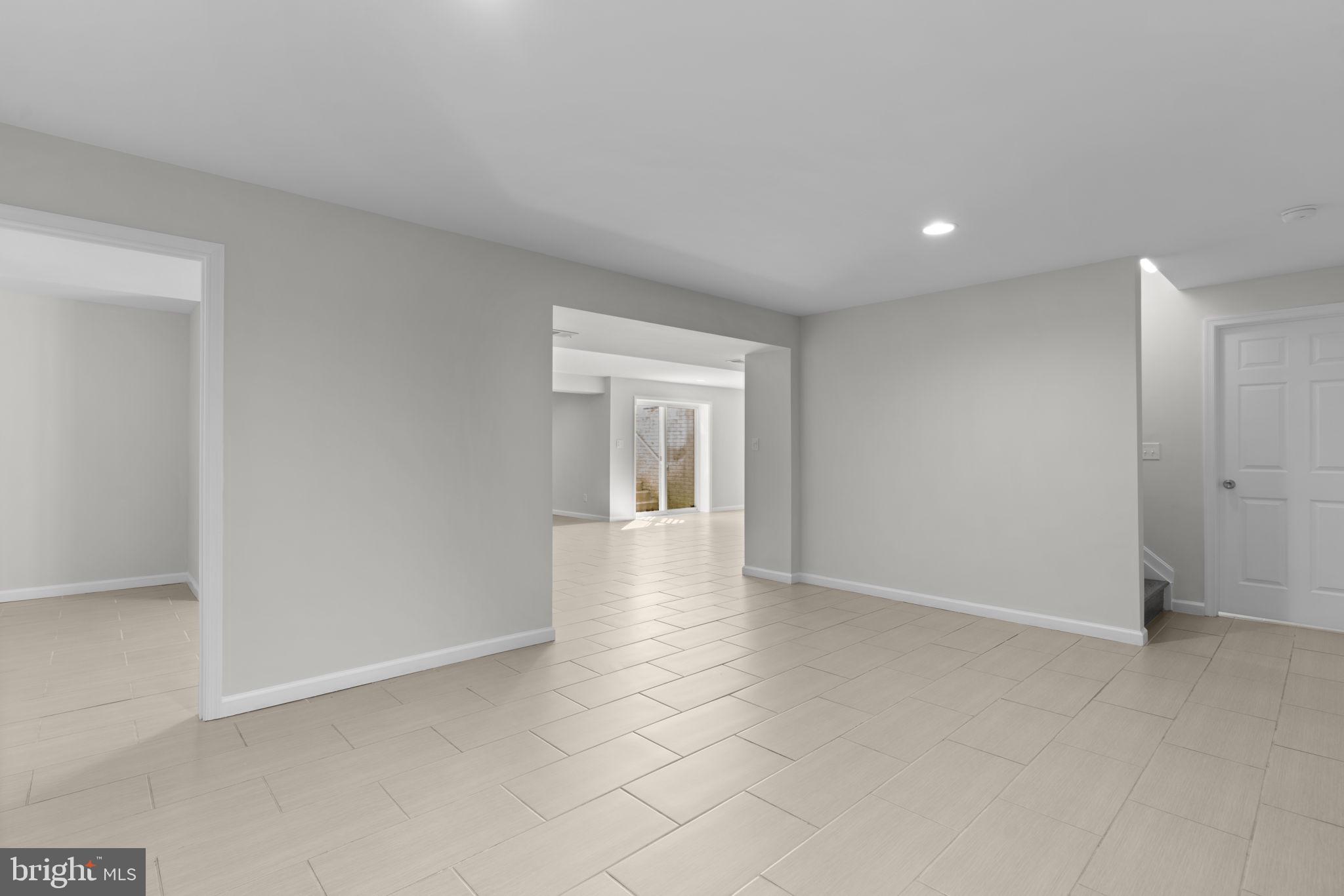 ESTATES AT AISQUITH FARM - Residential