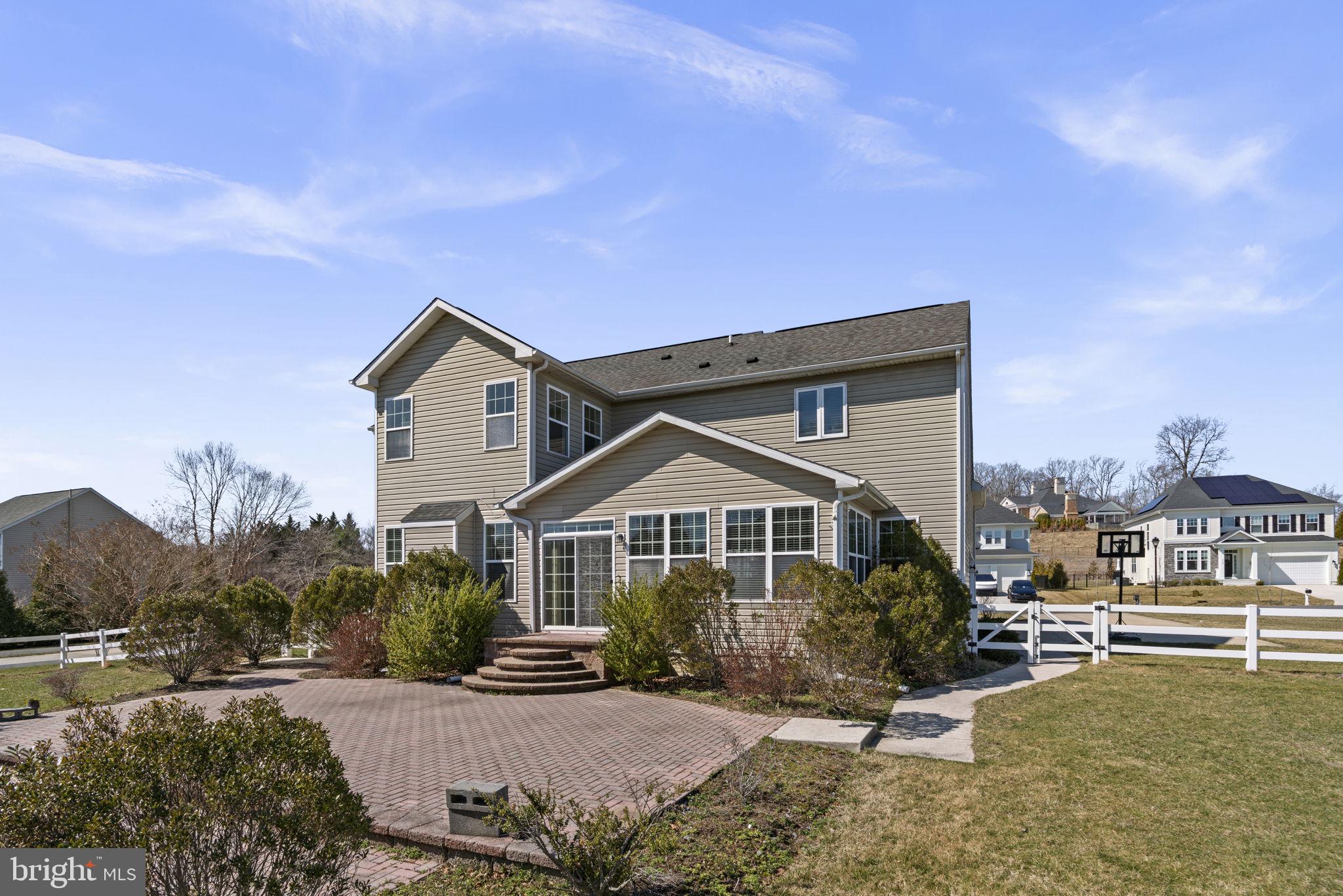 ESTATES AT AISQUITH FARM - Residential