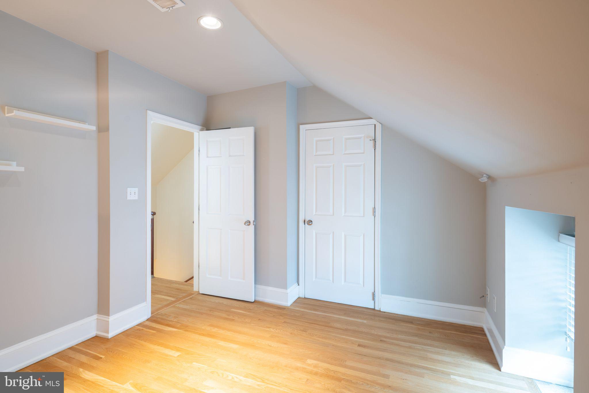 MANAYUNK - Residential Lease