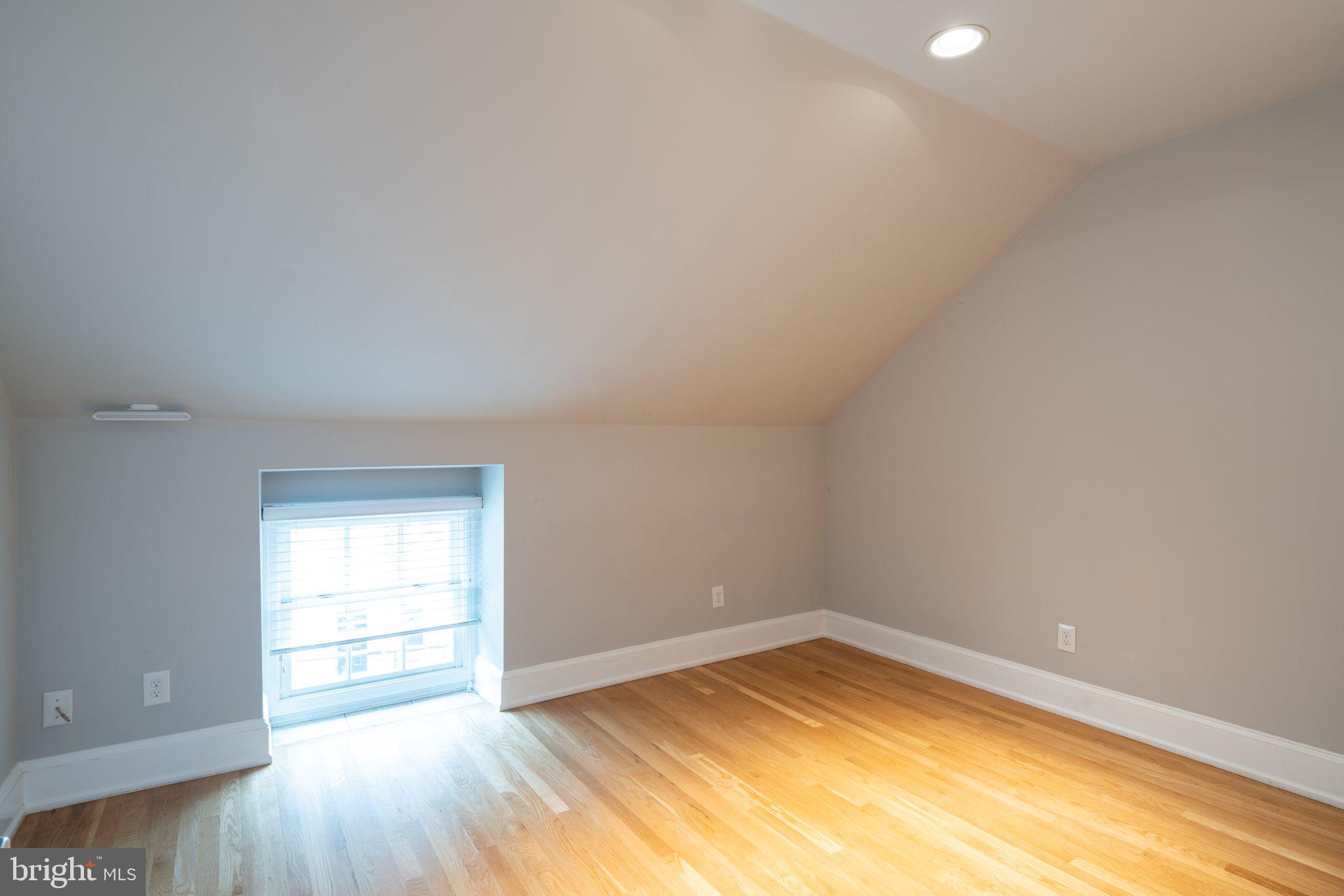 MANAYUNK - Residential Lease