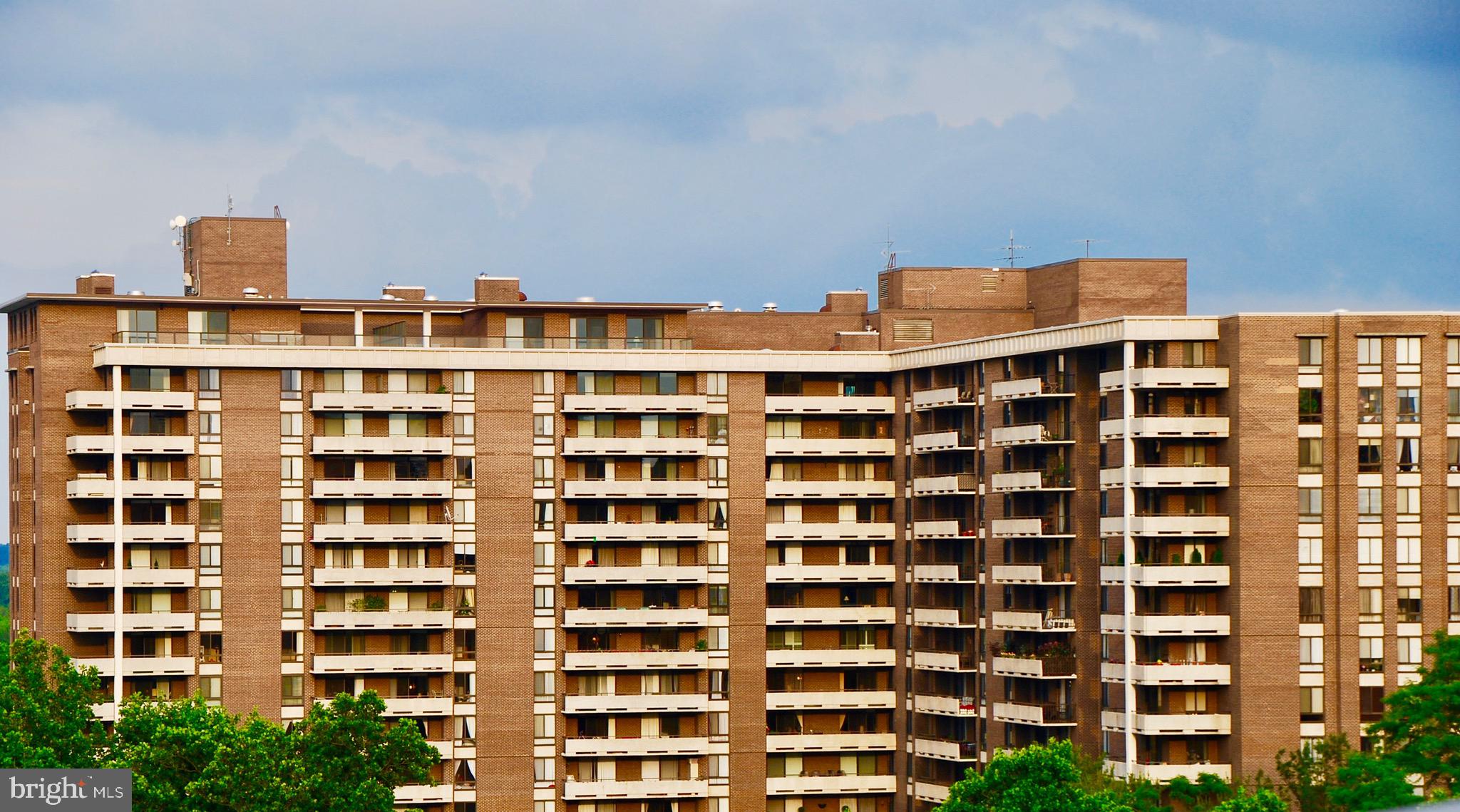 REGENCY AT MCLEAN - Residential Lease