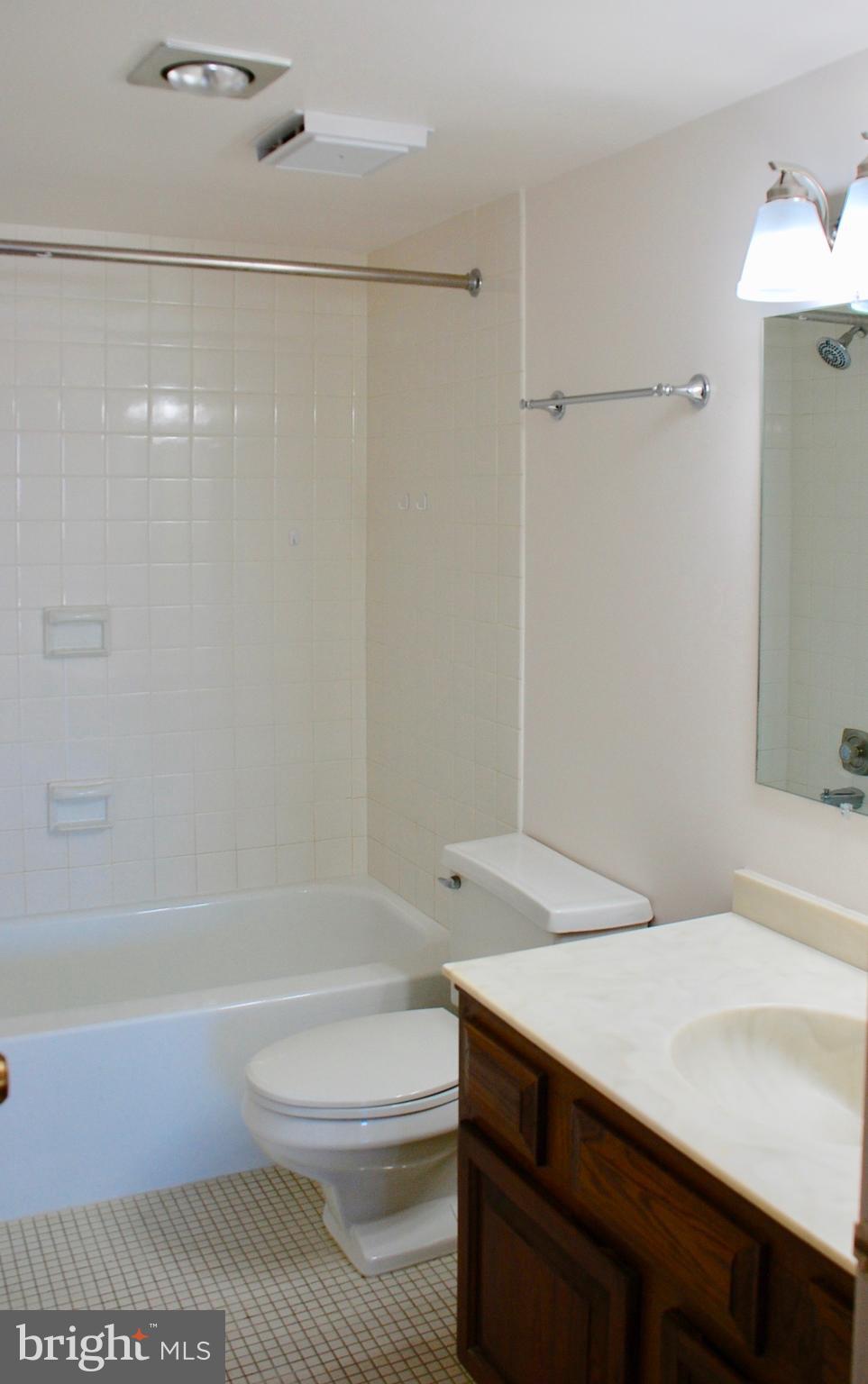 REGENCY AT MCLEAN - Residential Lease