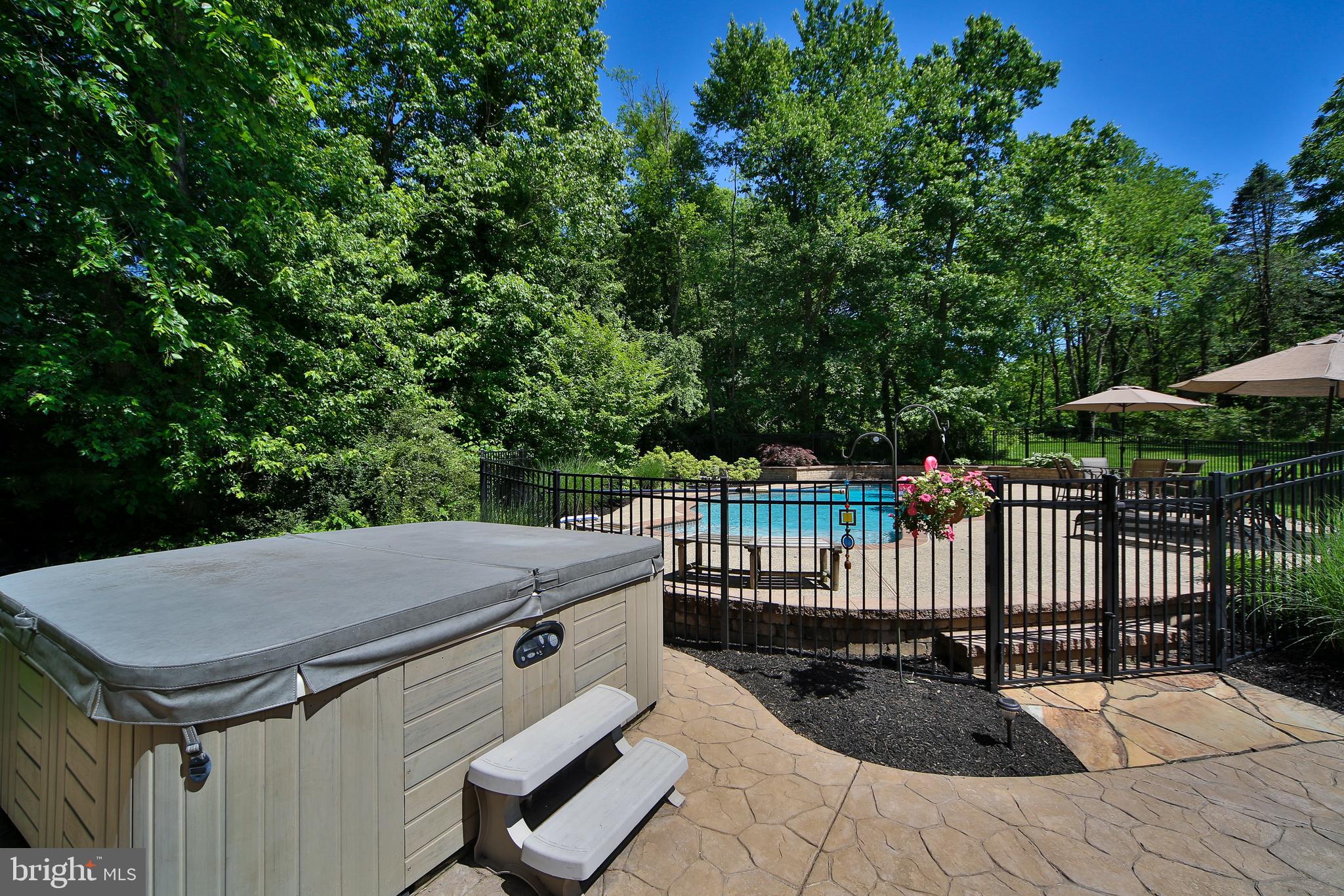 PHEASANT WOODS - Residential