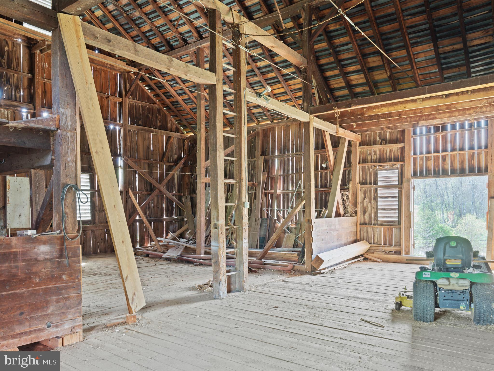 AUTUMN HILLS - Residential