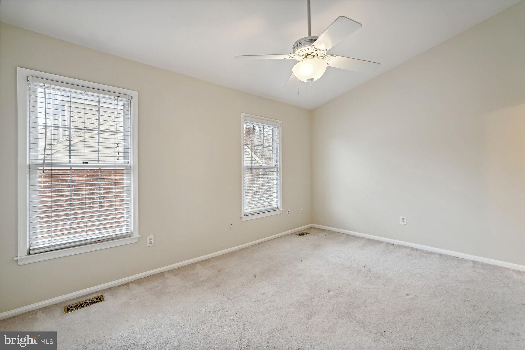 GROSVENOR PARK TOWNHOME CONDOMINIUMS - Residential Lease