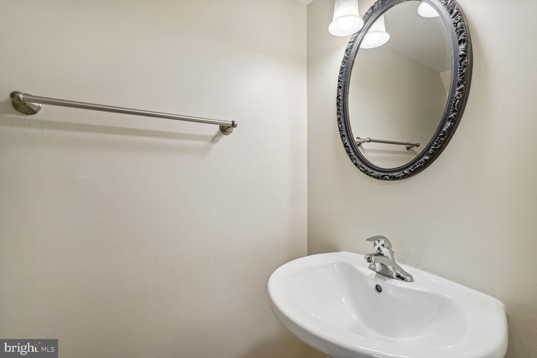 GROSVENOR PARK TOWNHOME CONDOMINIUMS - Residential Lease