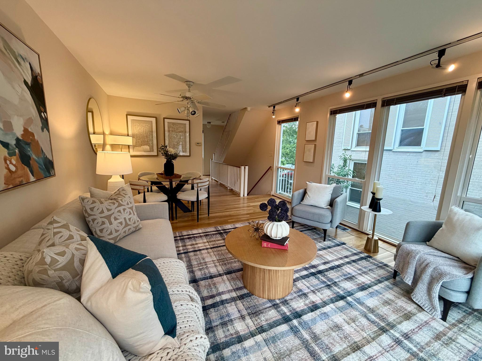 209 G STREET SW 143