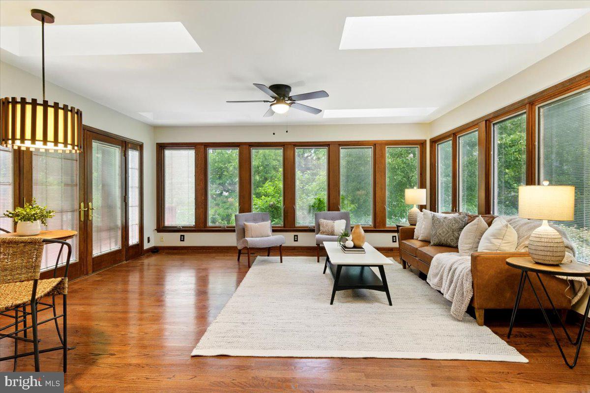 123 EVERGREEN STREET