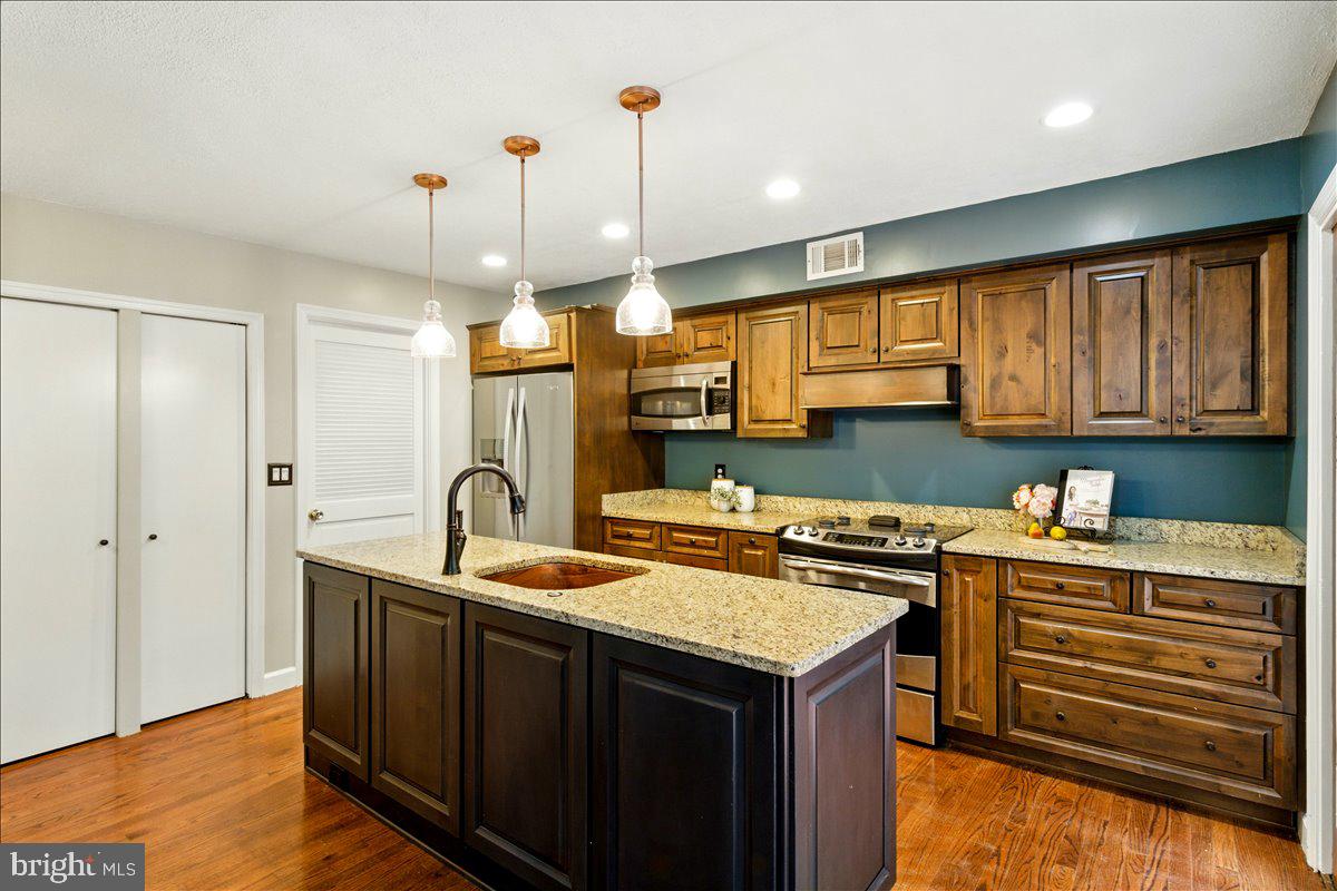 OAK TREE - Residential