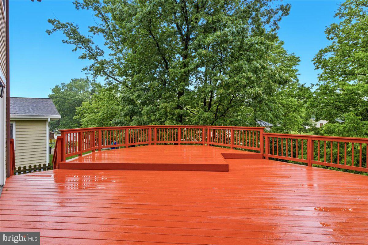 OAK TREE - Residential