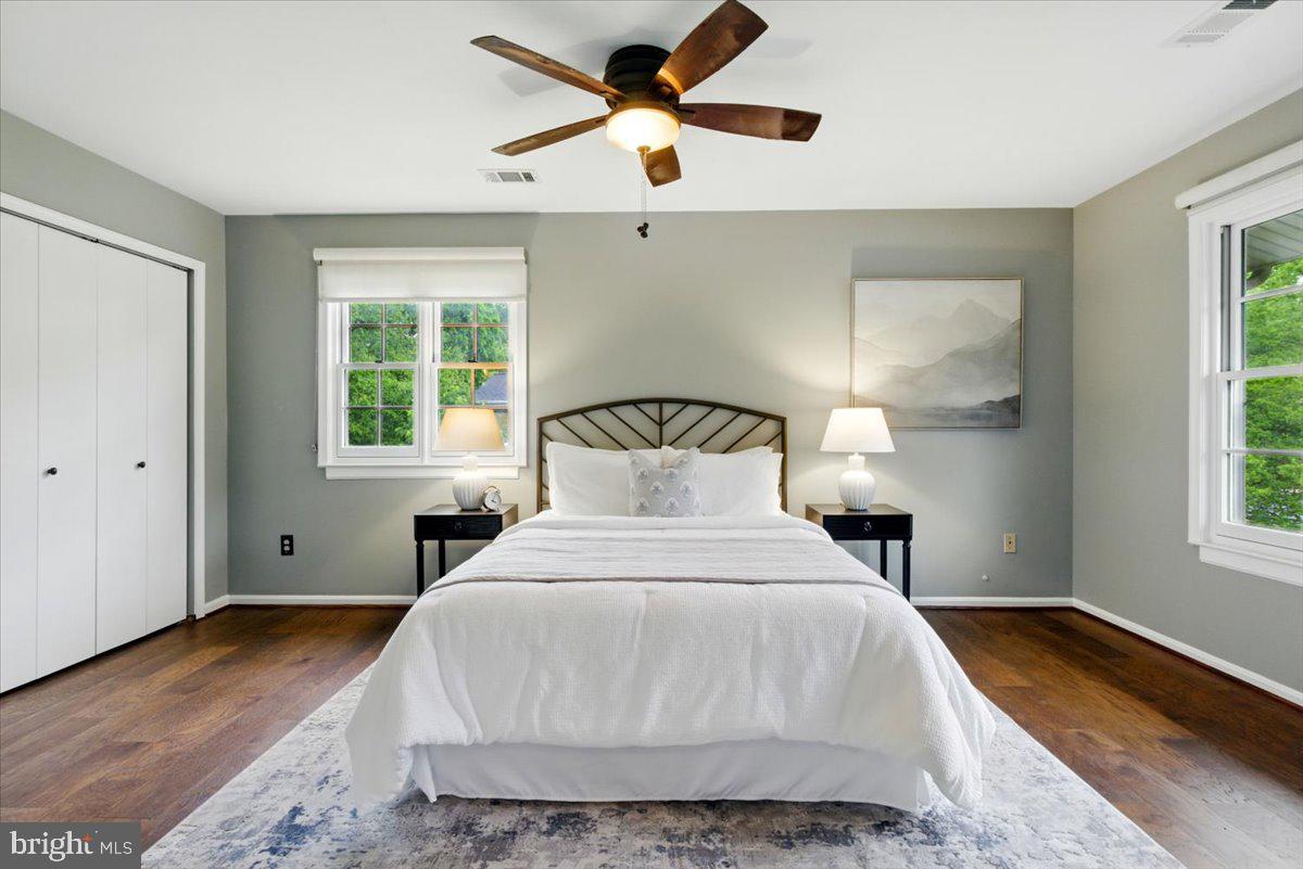 OAK TREE - Residential