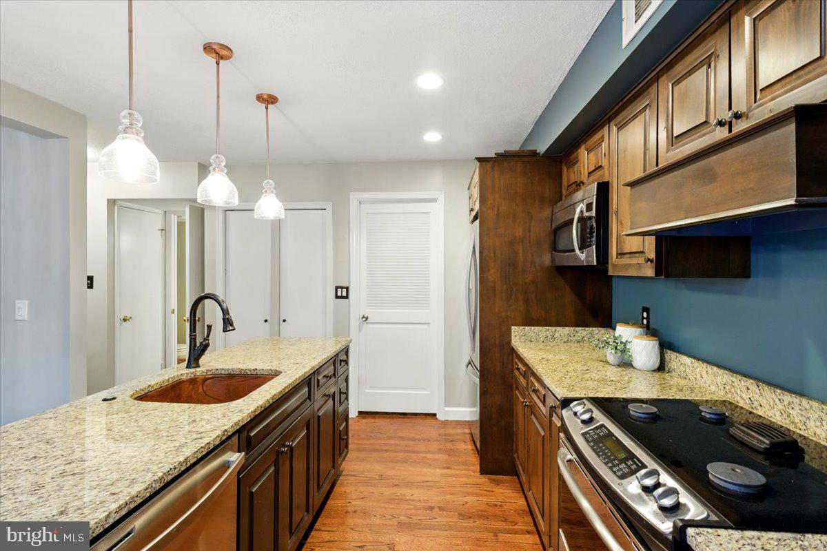 OAK TREE - Residential