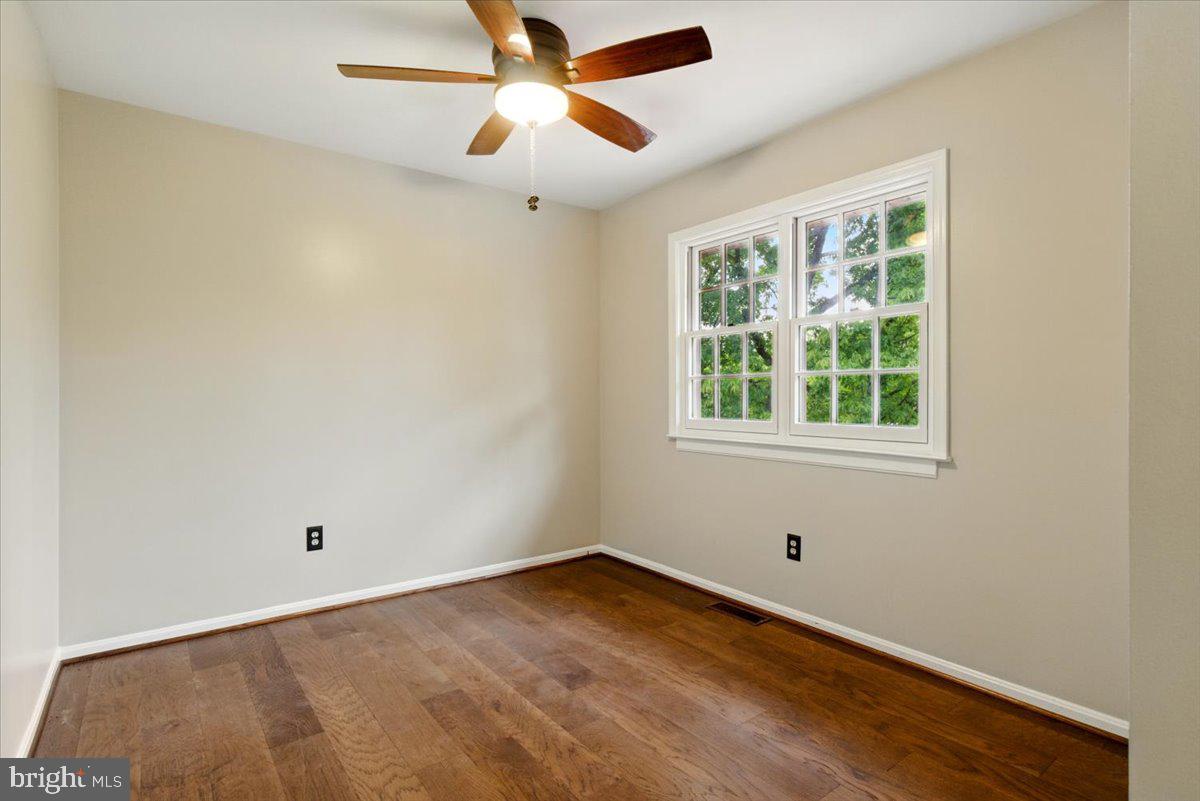 OAK TREE - Residential