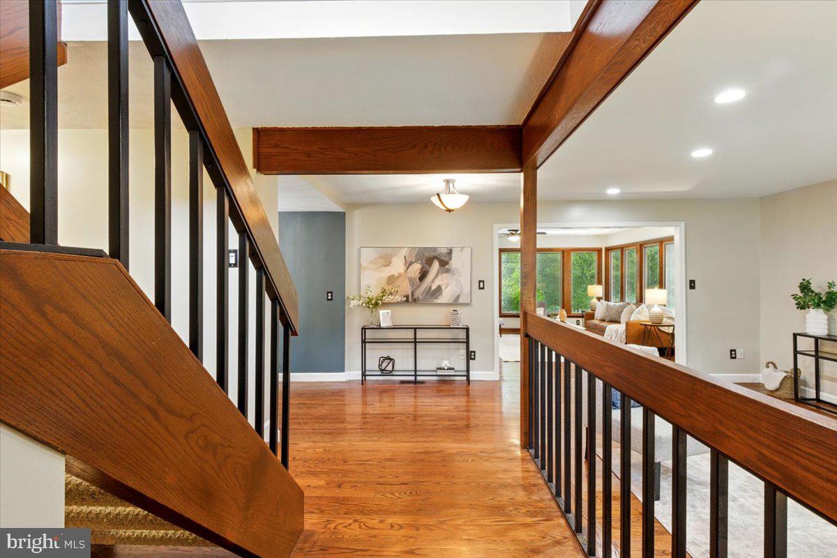 OAK TREE - Residential