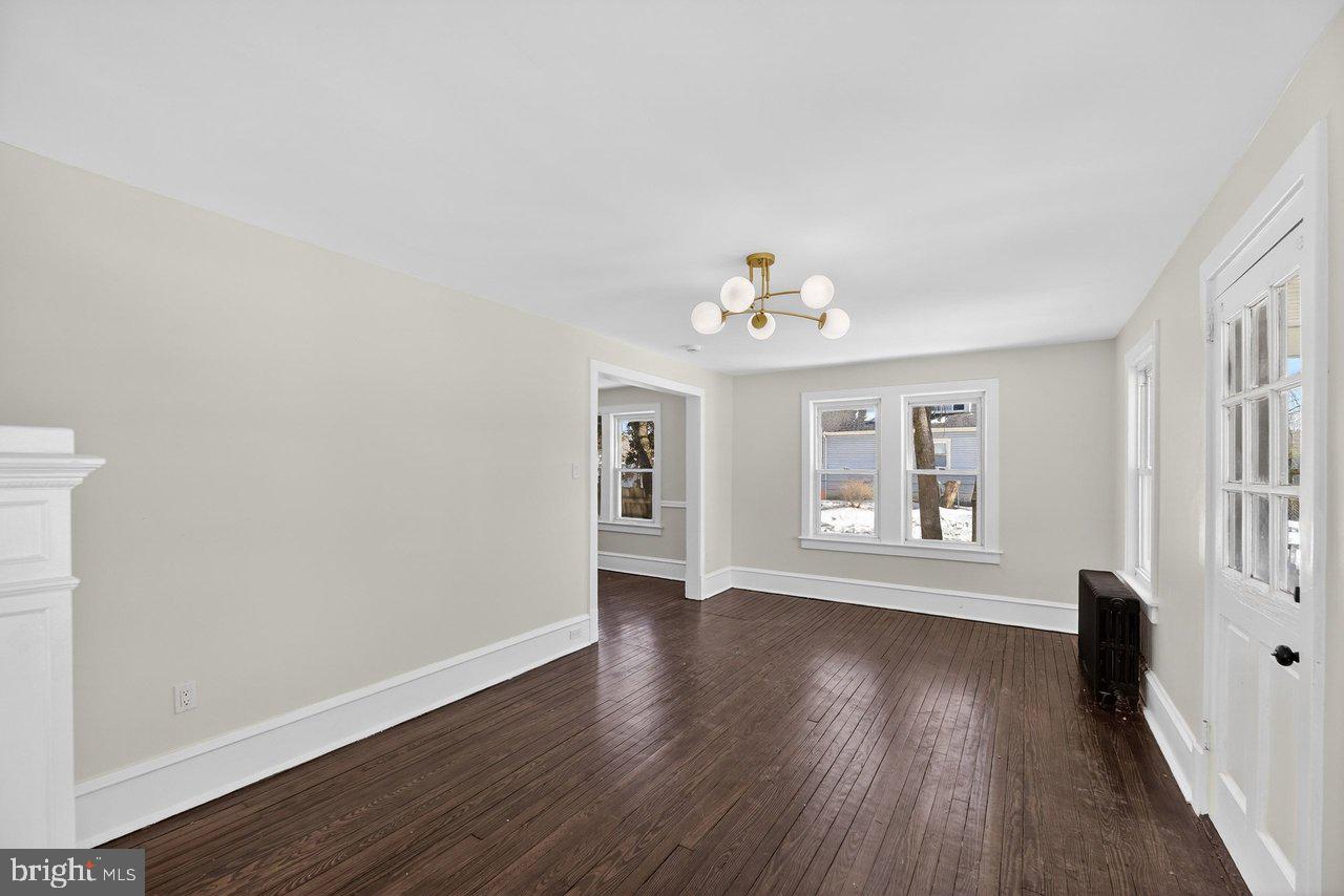 36 E PARK AVENUE