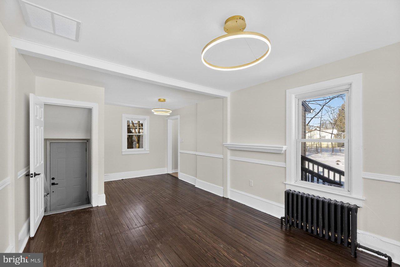 36 E PARK AVENUE