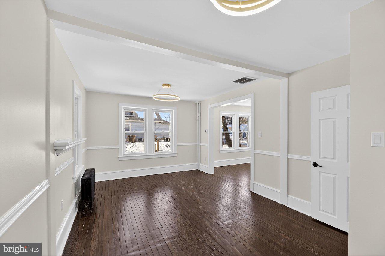 36 E PARK AVENUE