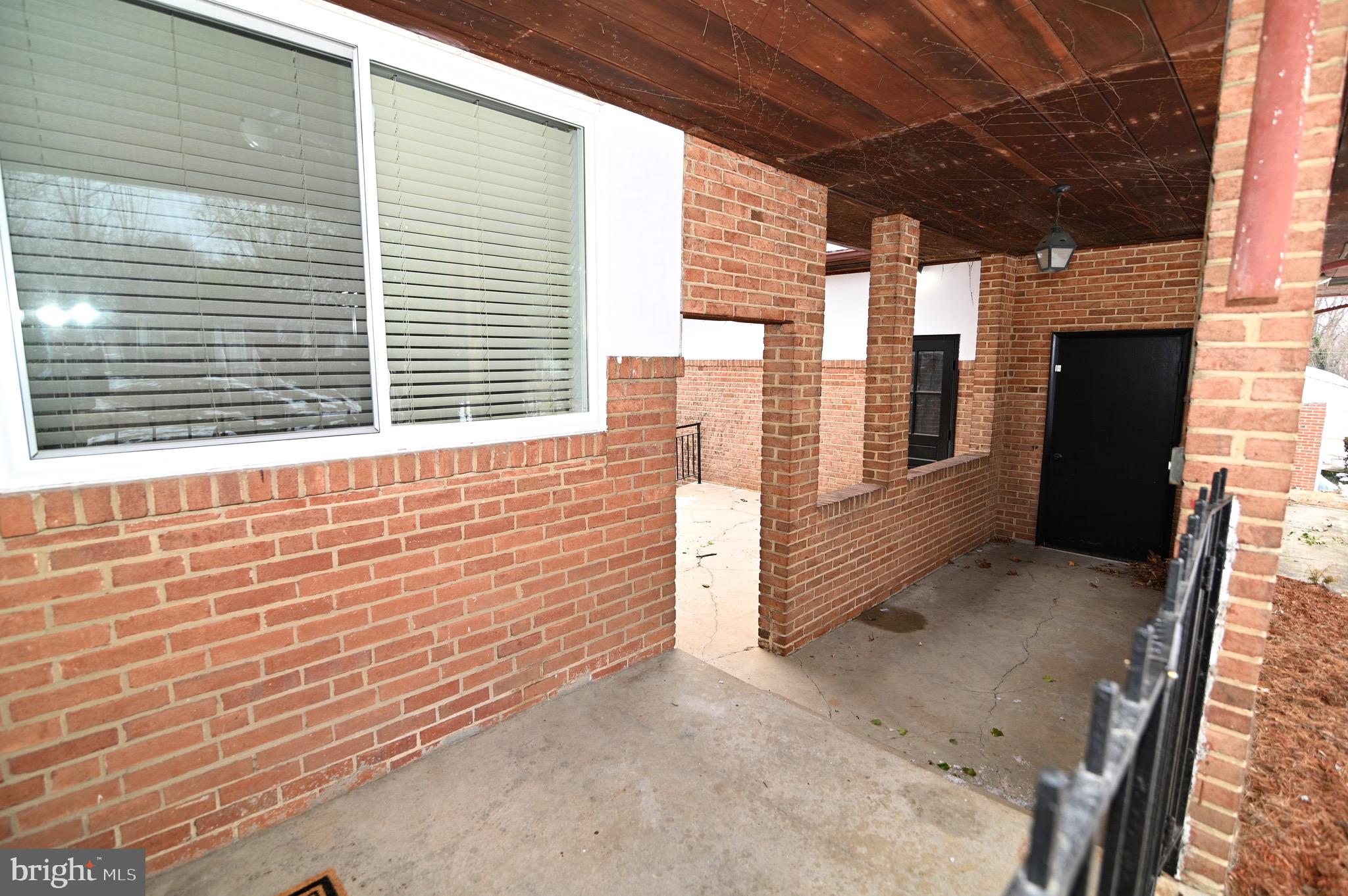 HILLCREST HEIGHTS - Residential Lease