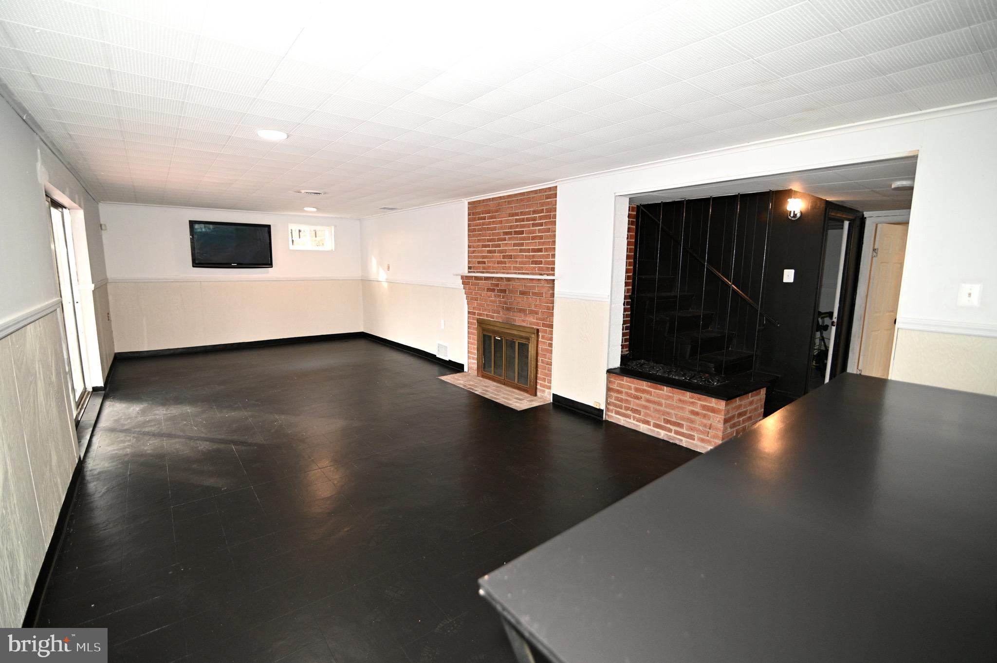 HILLCREST HEIGHTS - Residential Lease