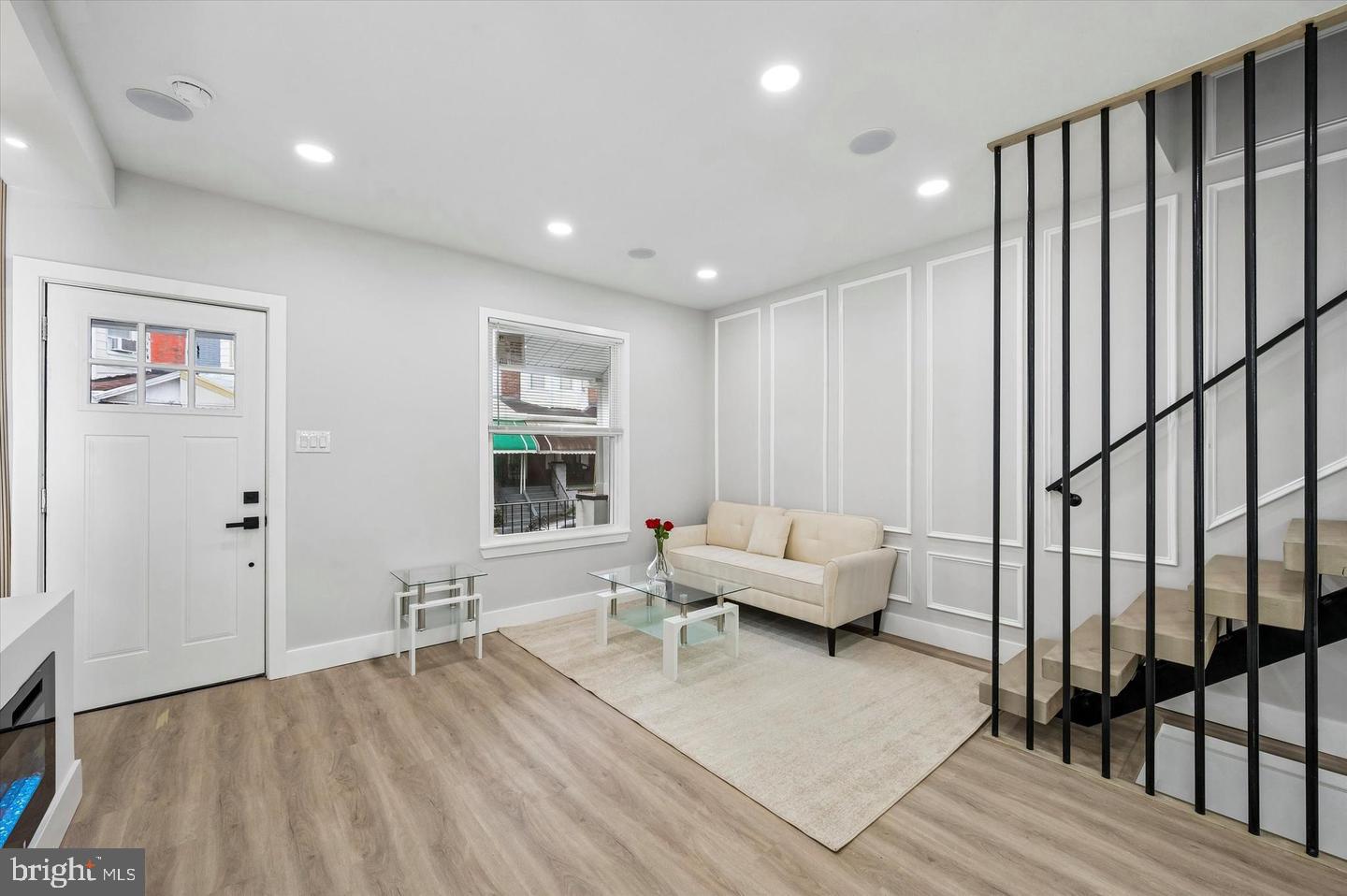 158 N EDGEWOOD STREET