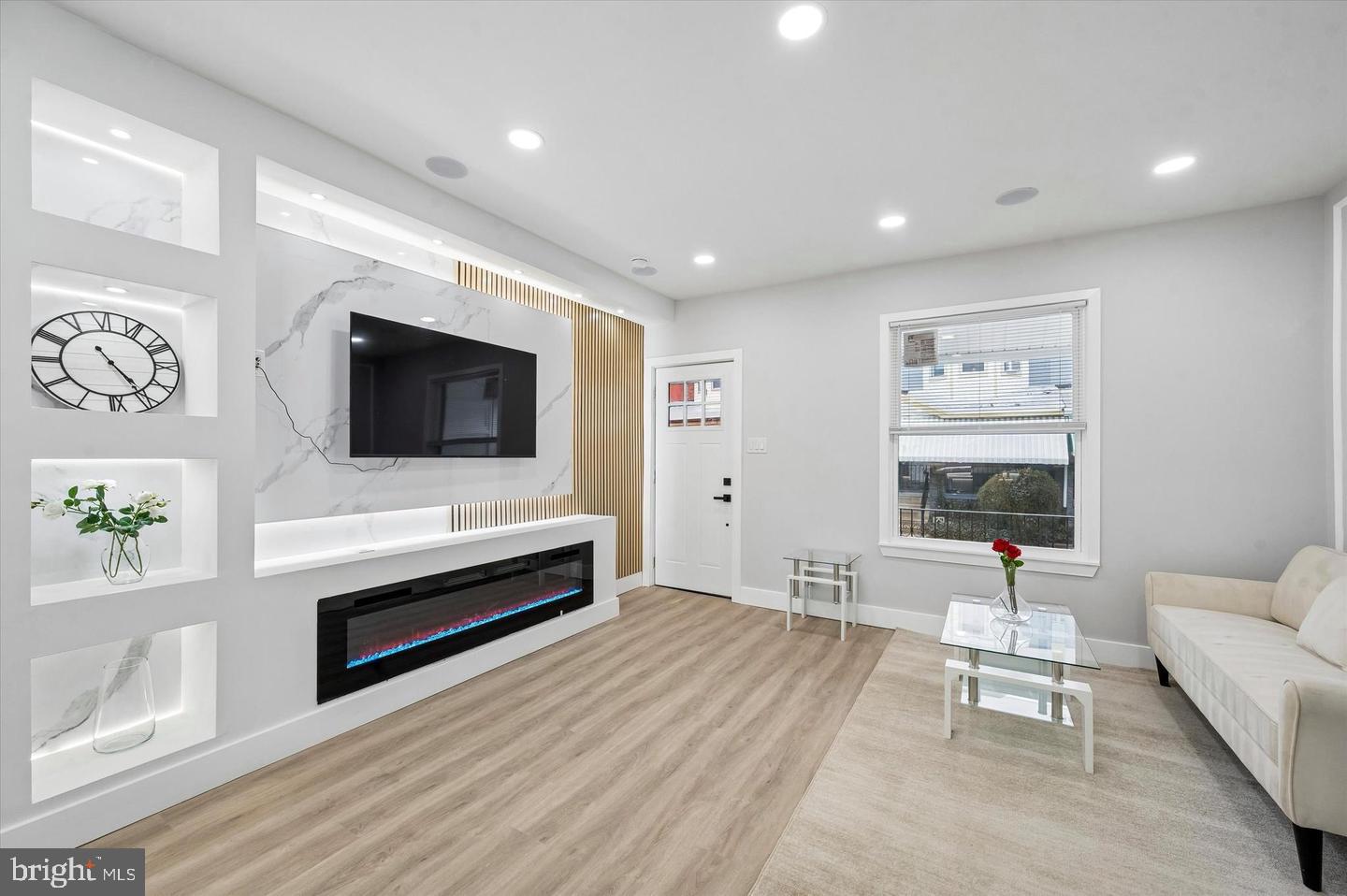 158 N EDGEWOOD STREET