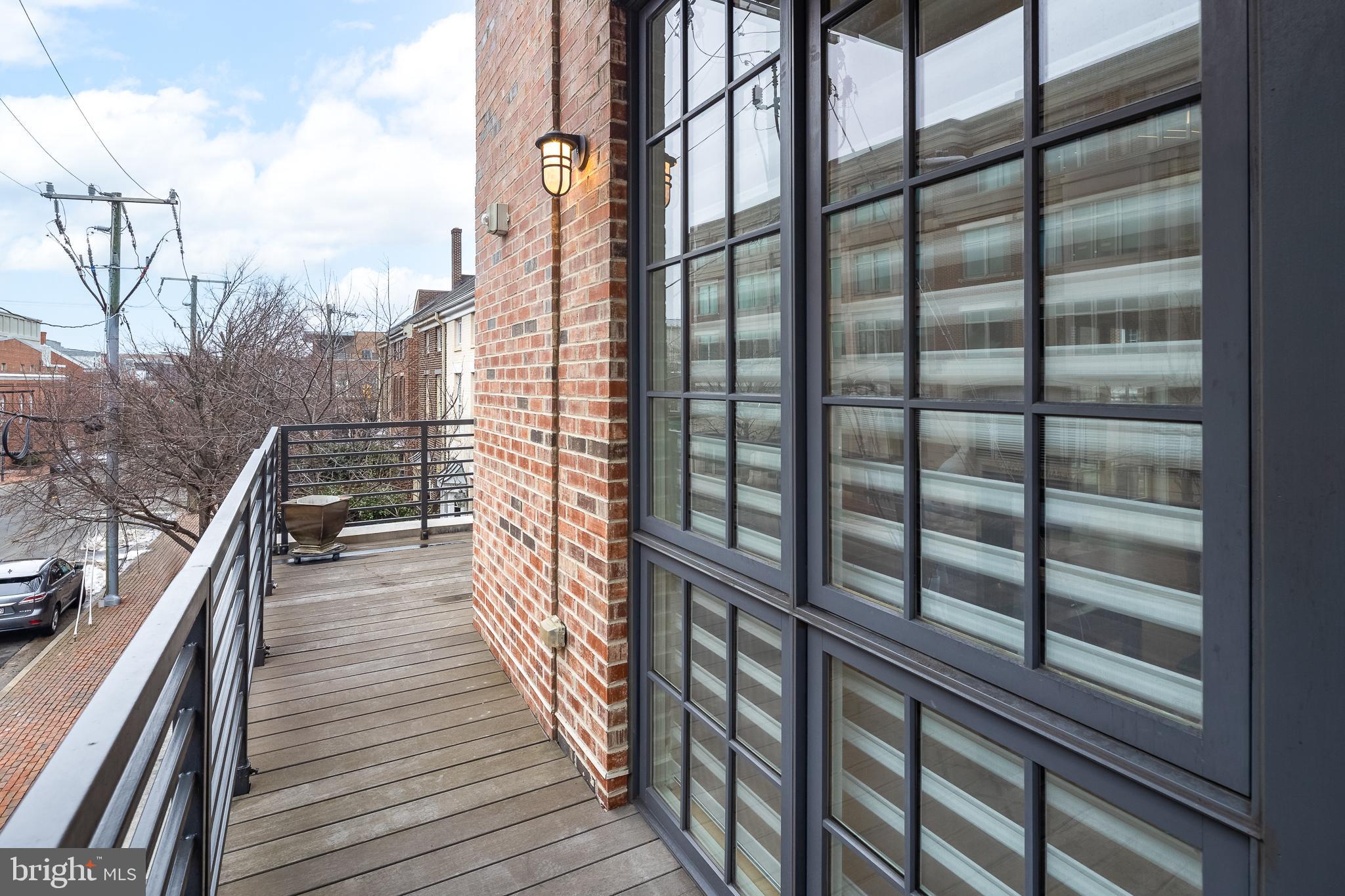 BOTTLING HOUSE - Residential