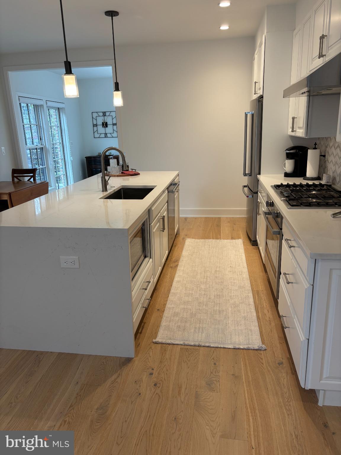 521 N WASHINGTON STREET 102