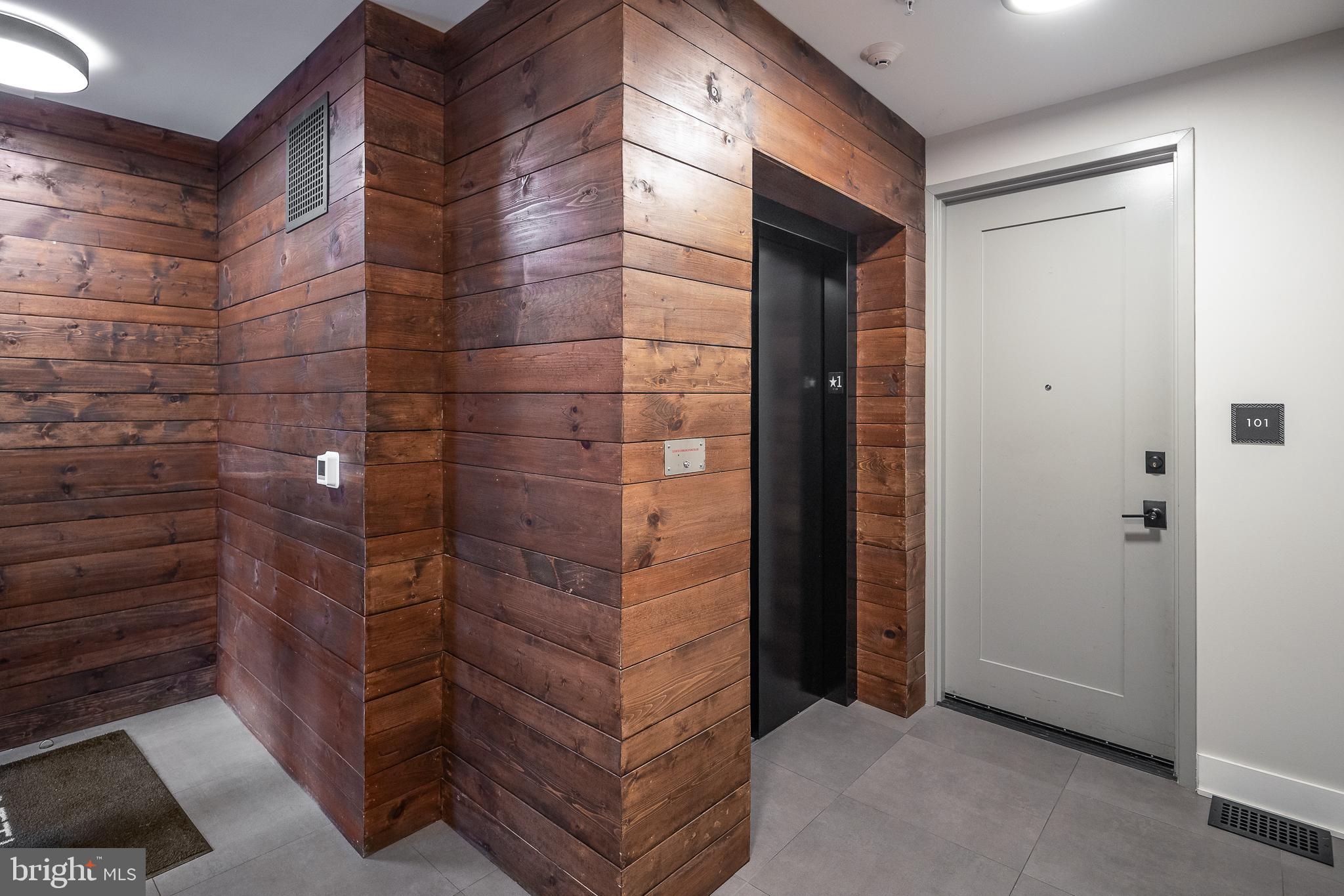 BOTTLING HOUSE - Residential