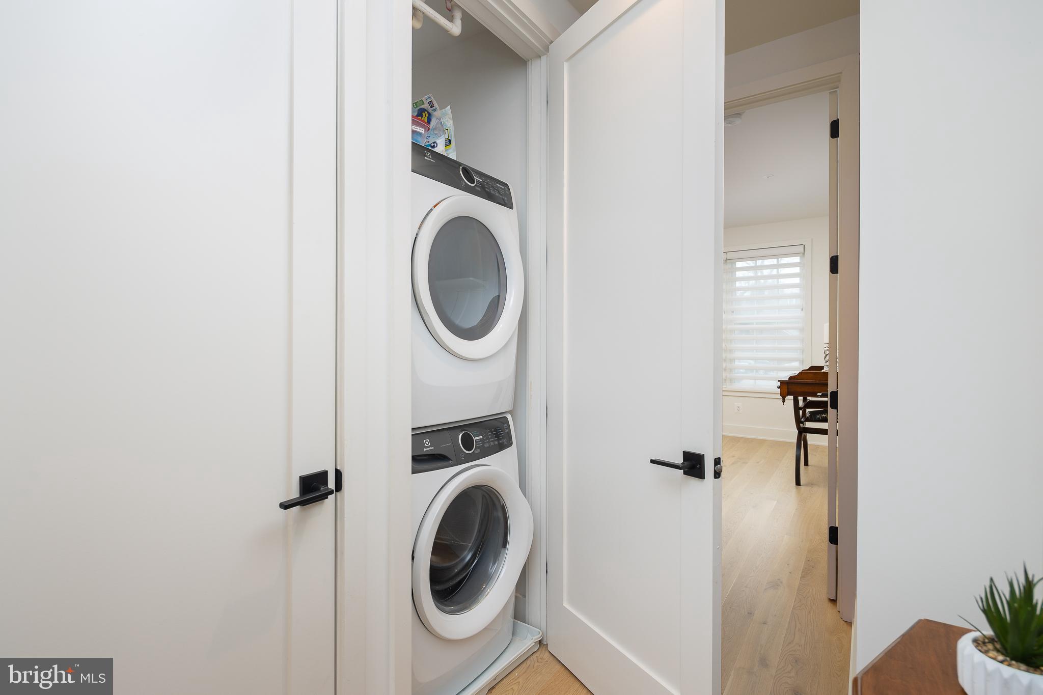 BOTTLING HOUSE - Residential