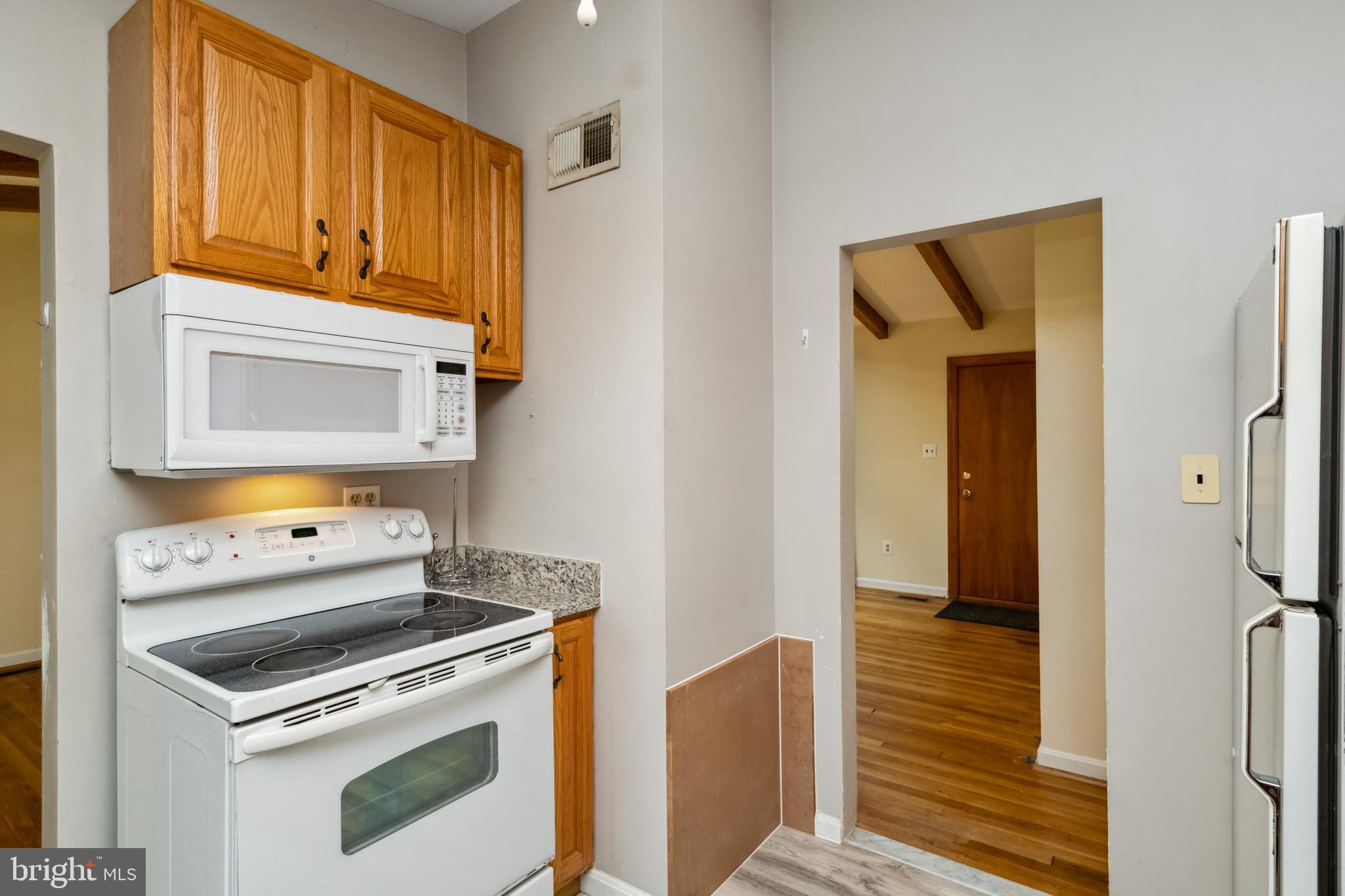 SUNNY VIEW - Residential Lease