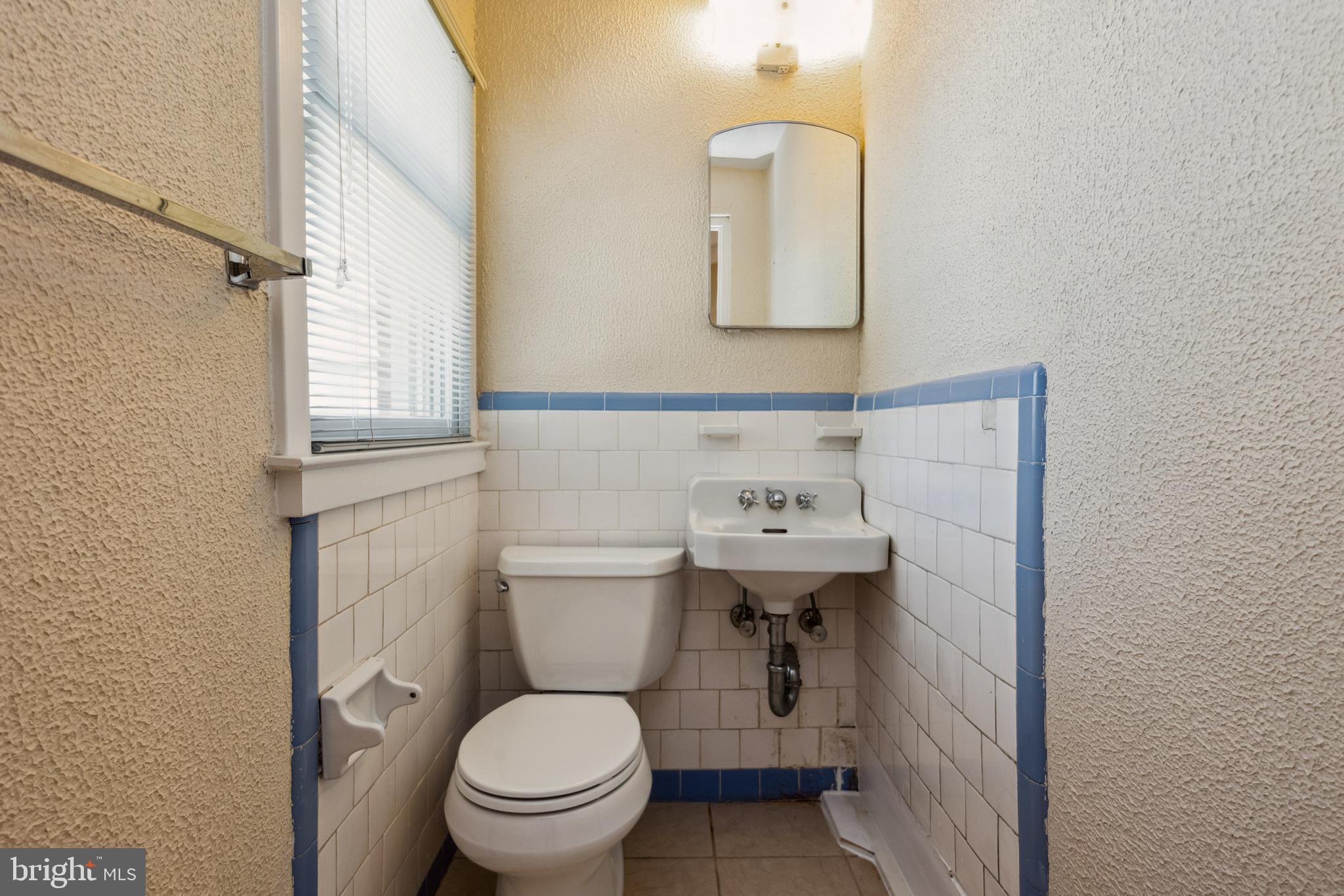 SUNNY VIEW - Residential Lease