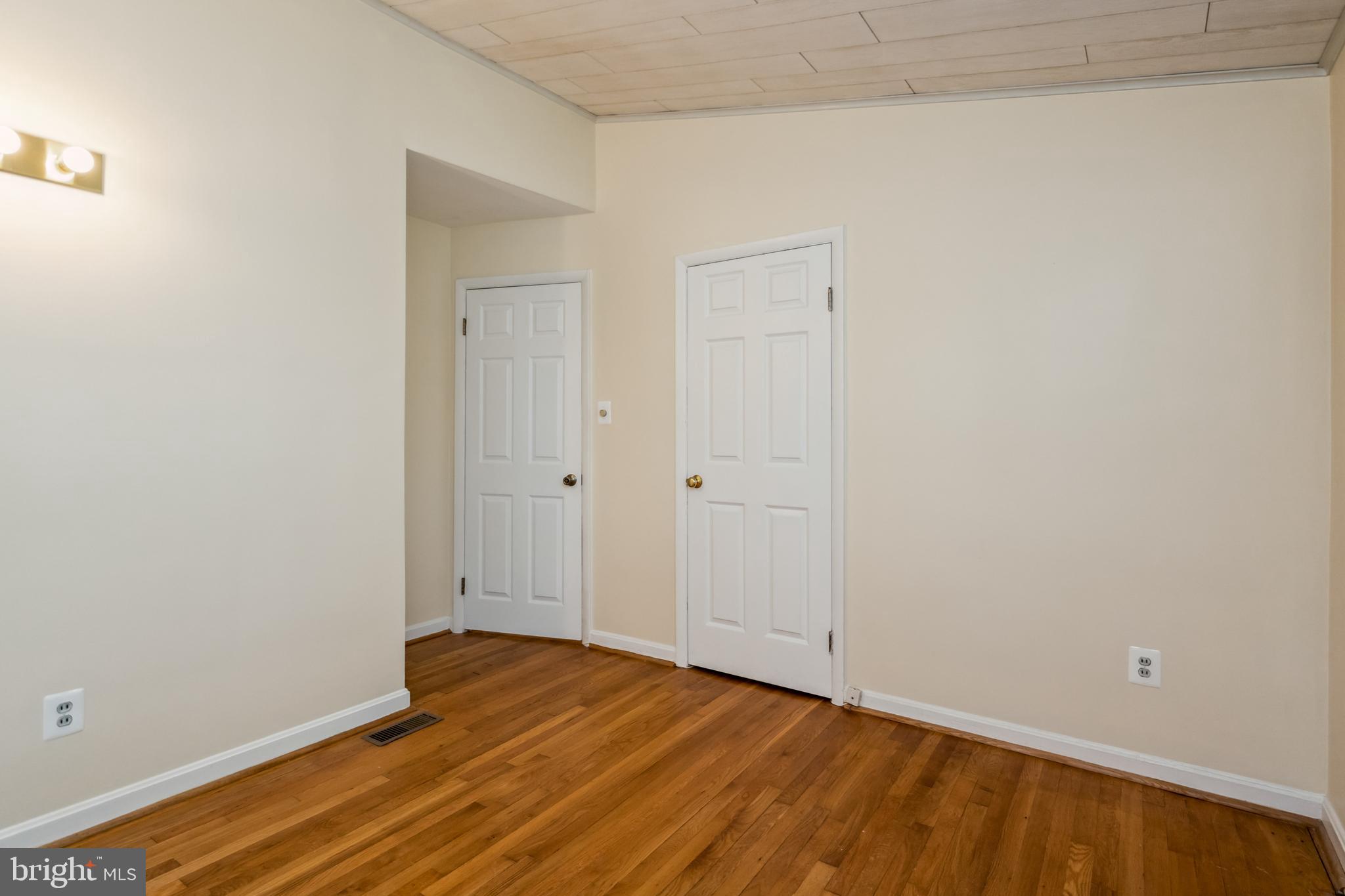 SUNNY VIEW - Residential Lease