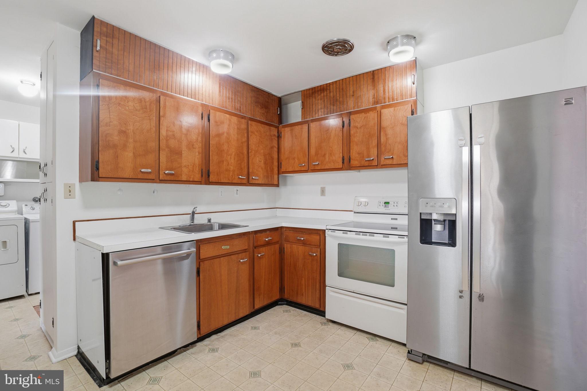 SPRINGFIELD ESTATES - Residential