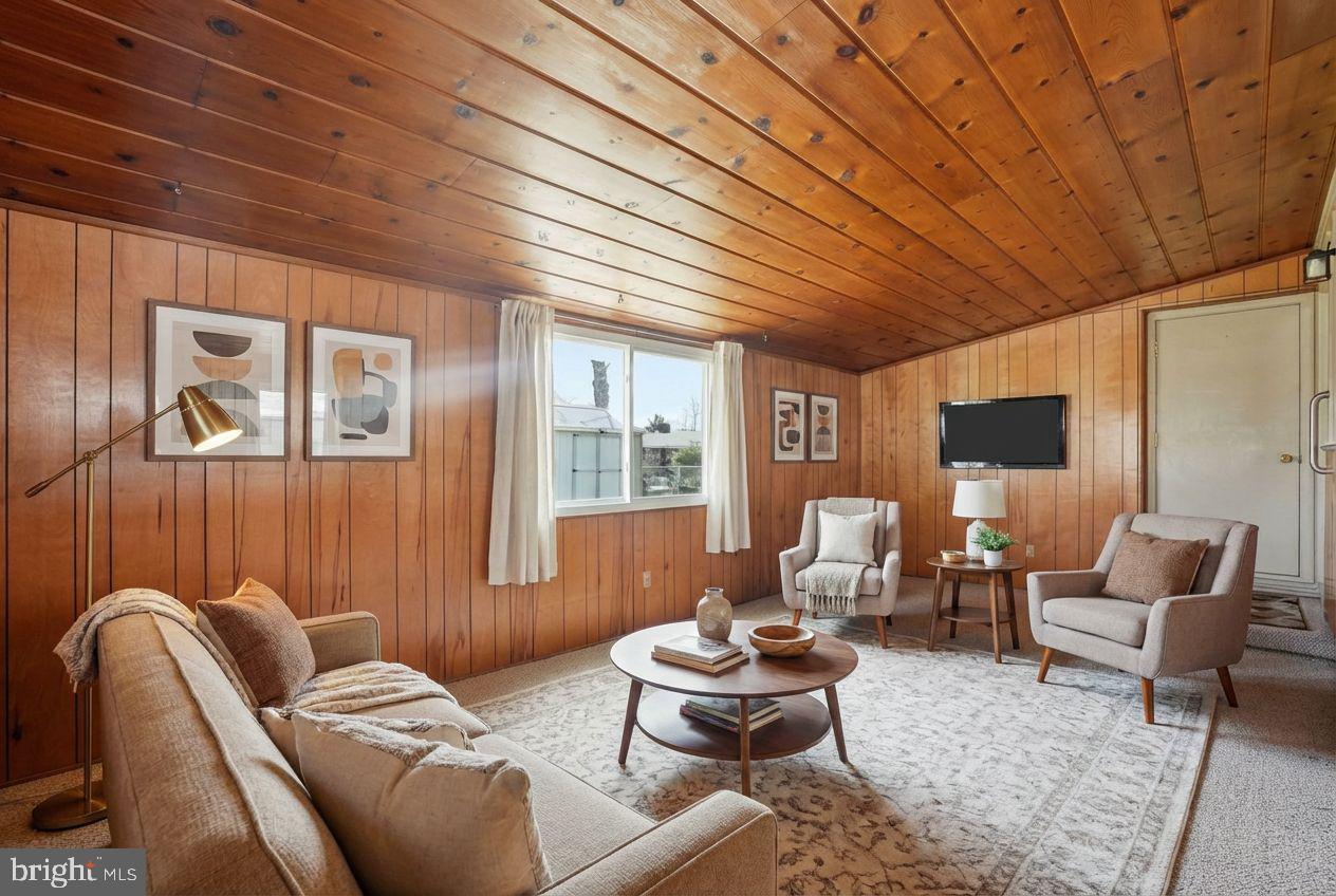 SPRINGFIELD ESTATES - Residential