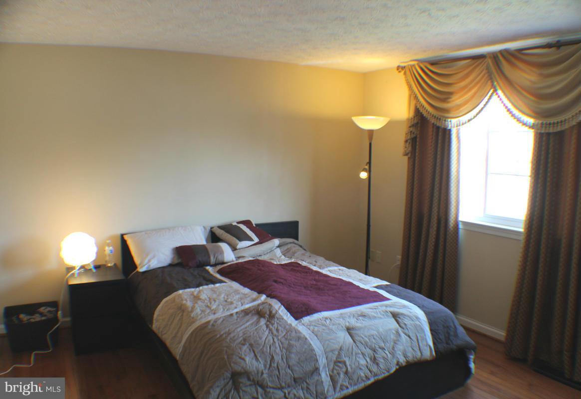 COURTS OF TYSONS - Residential Lease