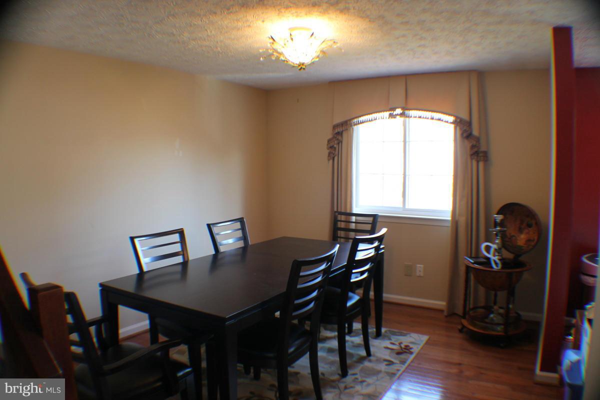 COURTS OF TYSONS - Residential Lease