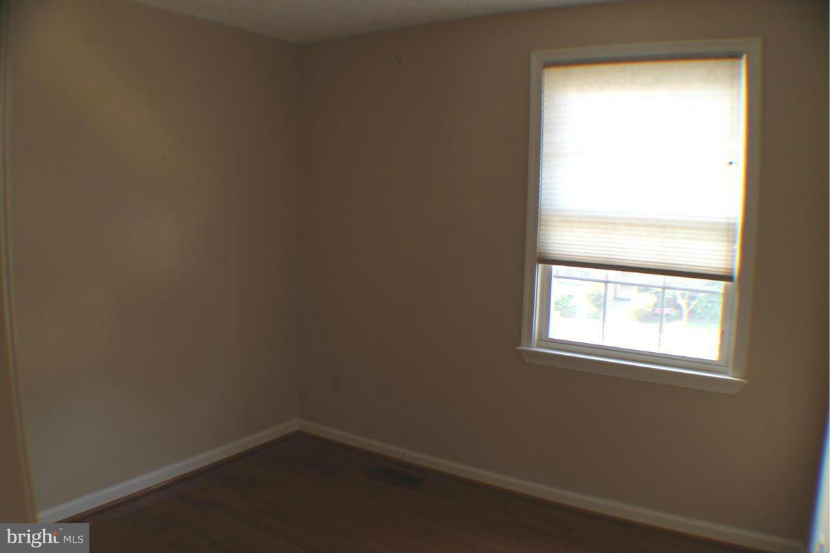 COURTS OF TYSONS - Residential Lease