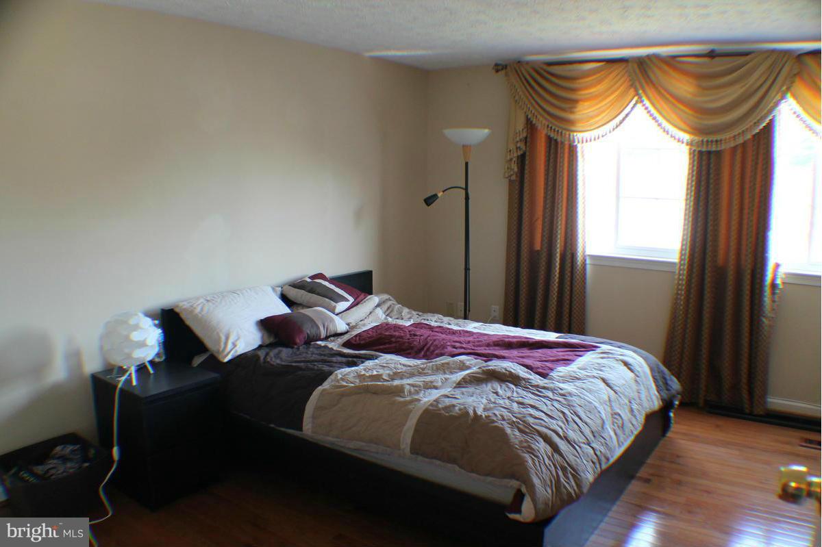 COURTS OF TYSONS - Residential Lease