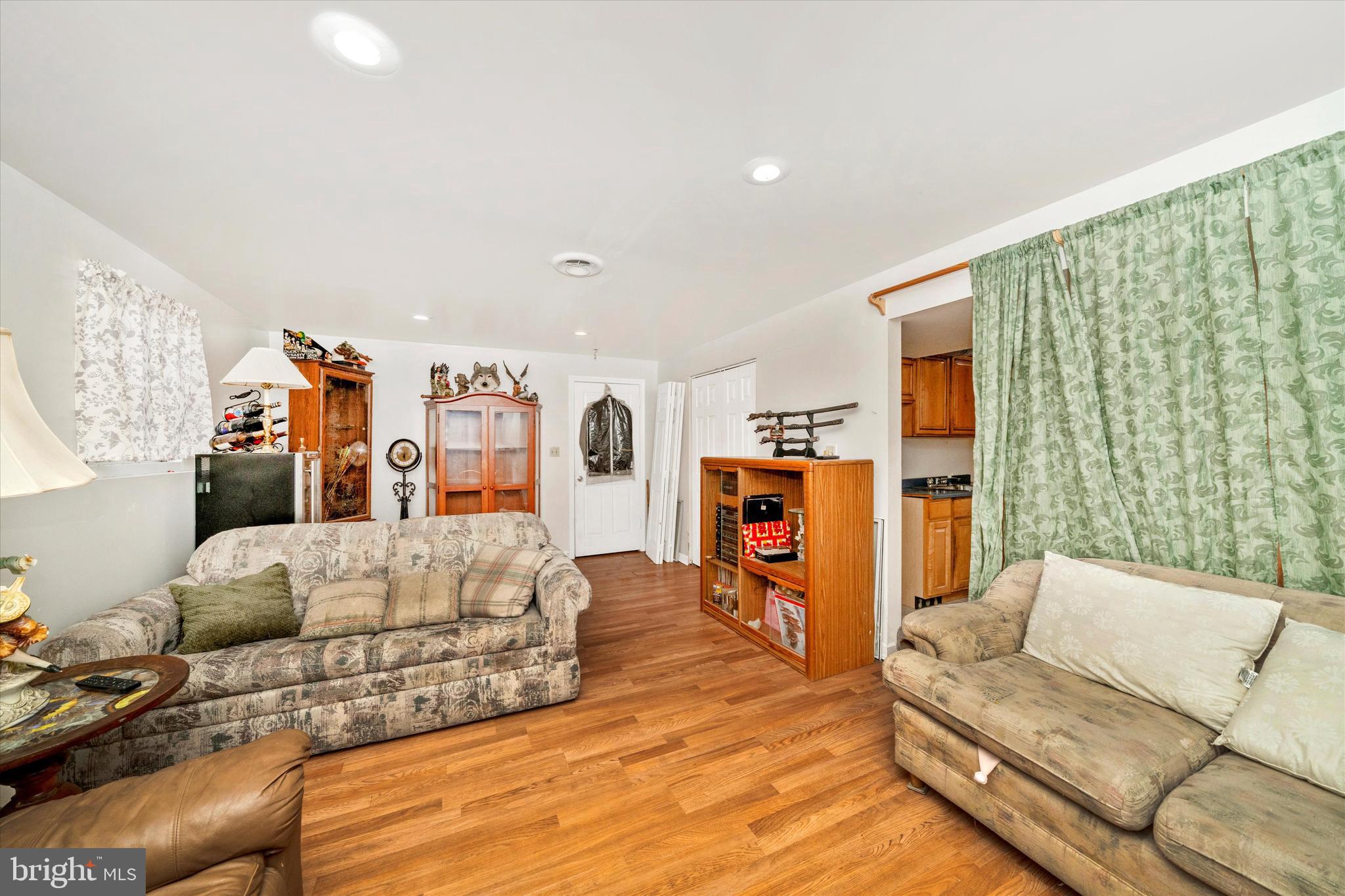 VILLAGE OF PAWNEE - Residential