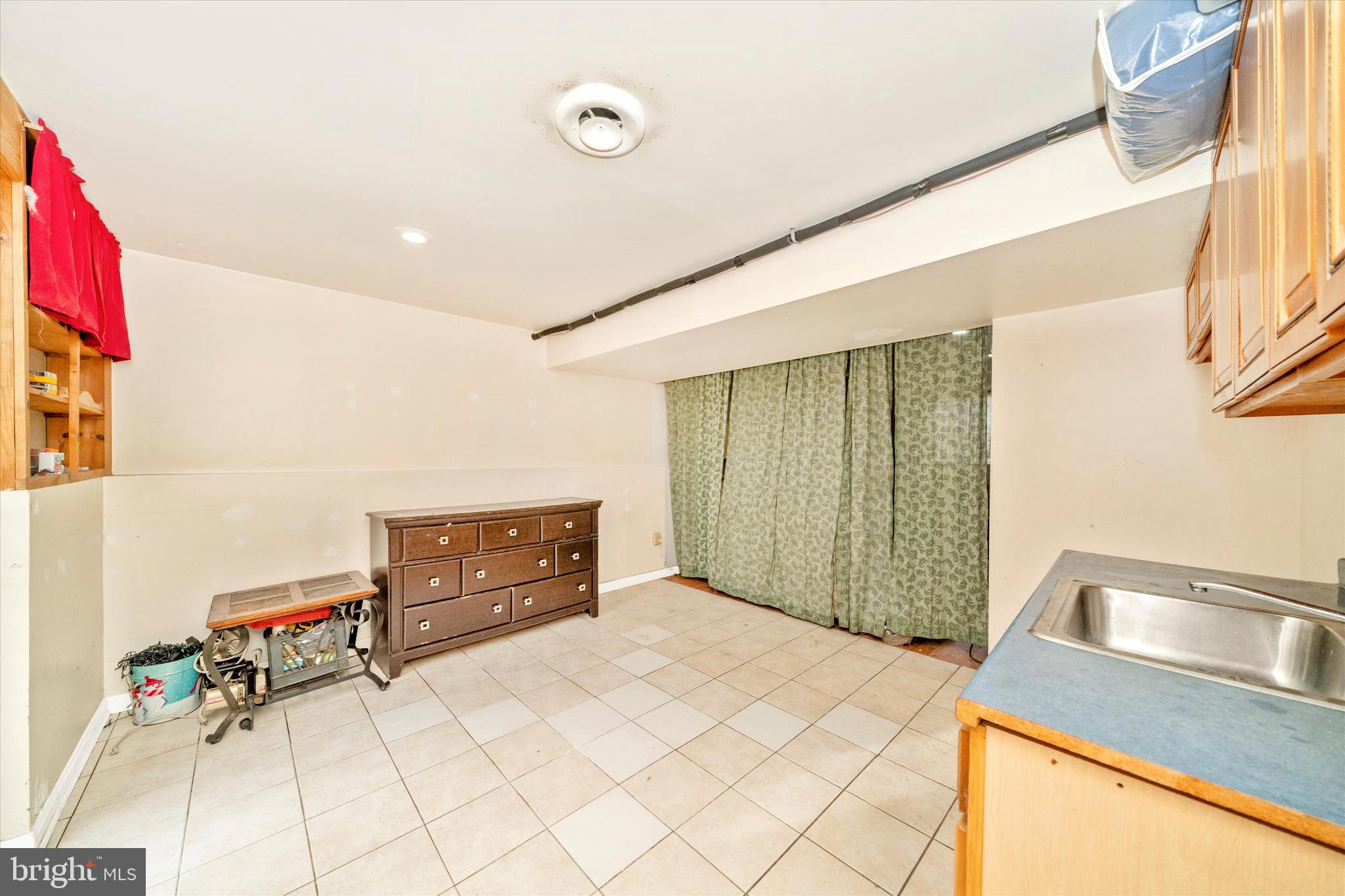 VILLAGE OF PAWNEE - Residential