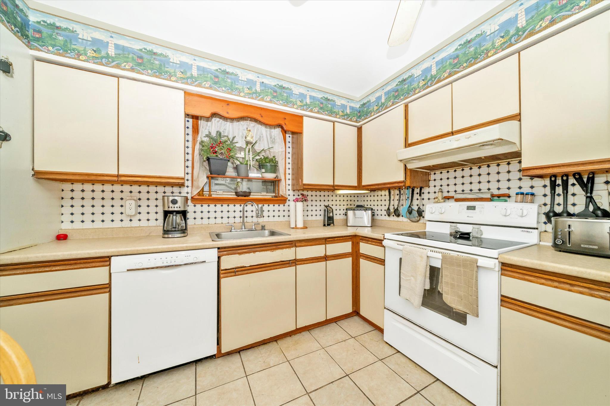 VILLAGE OF PAWNEE - Residential