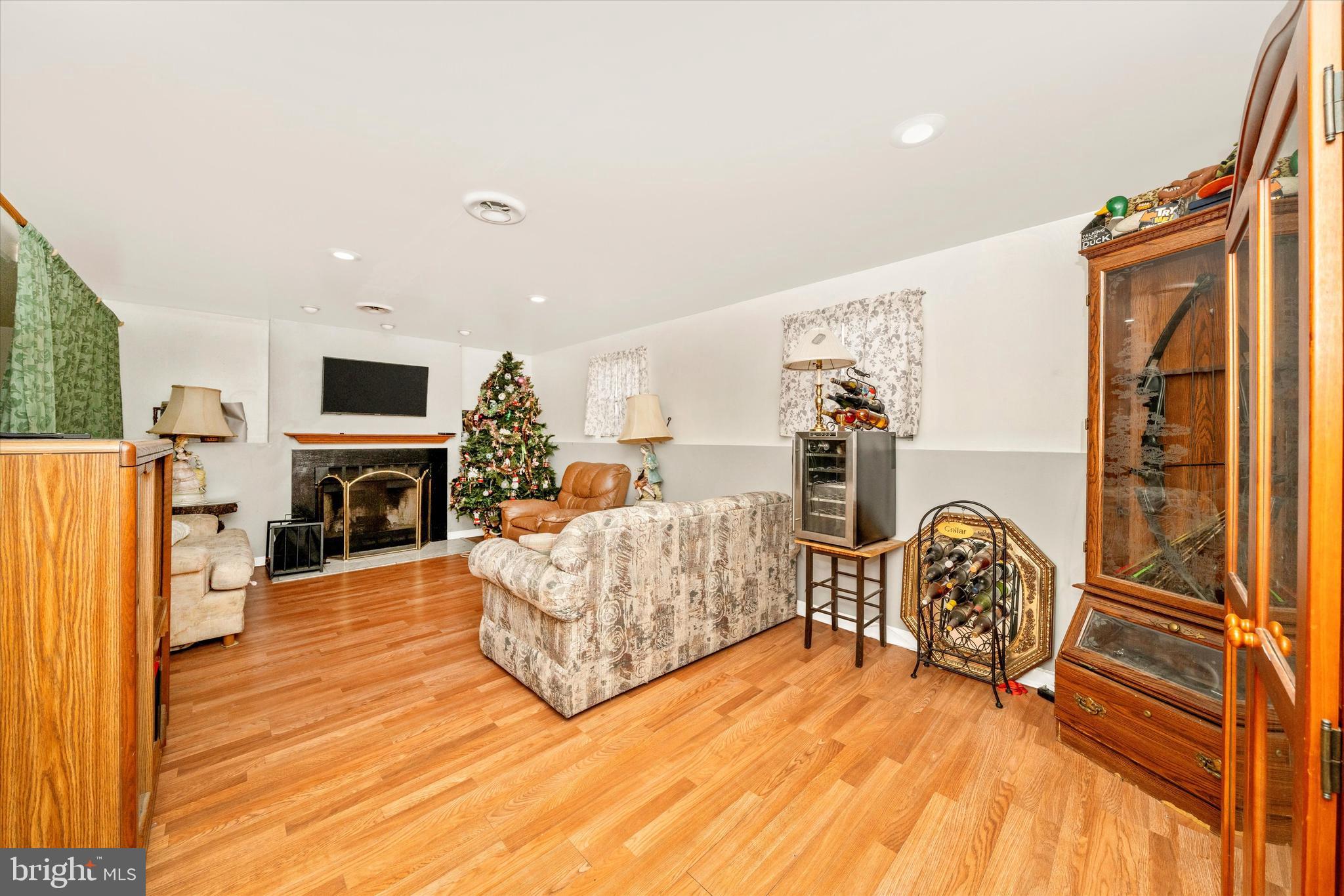 VILLAGE OF PAWNEE - Residential