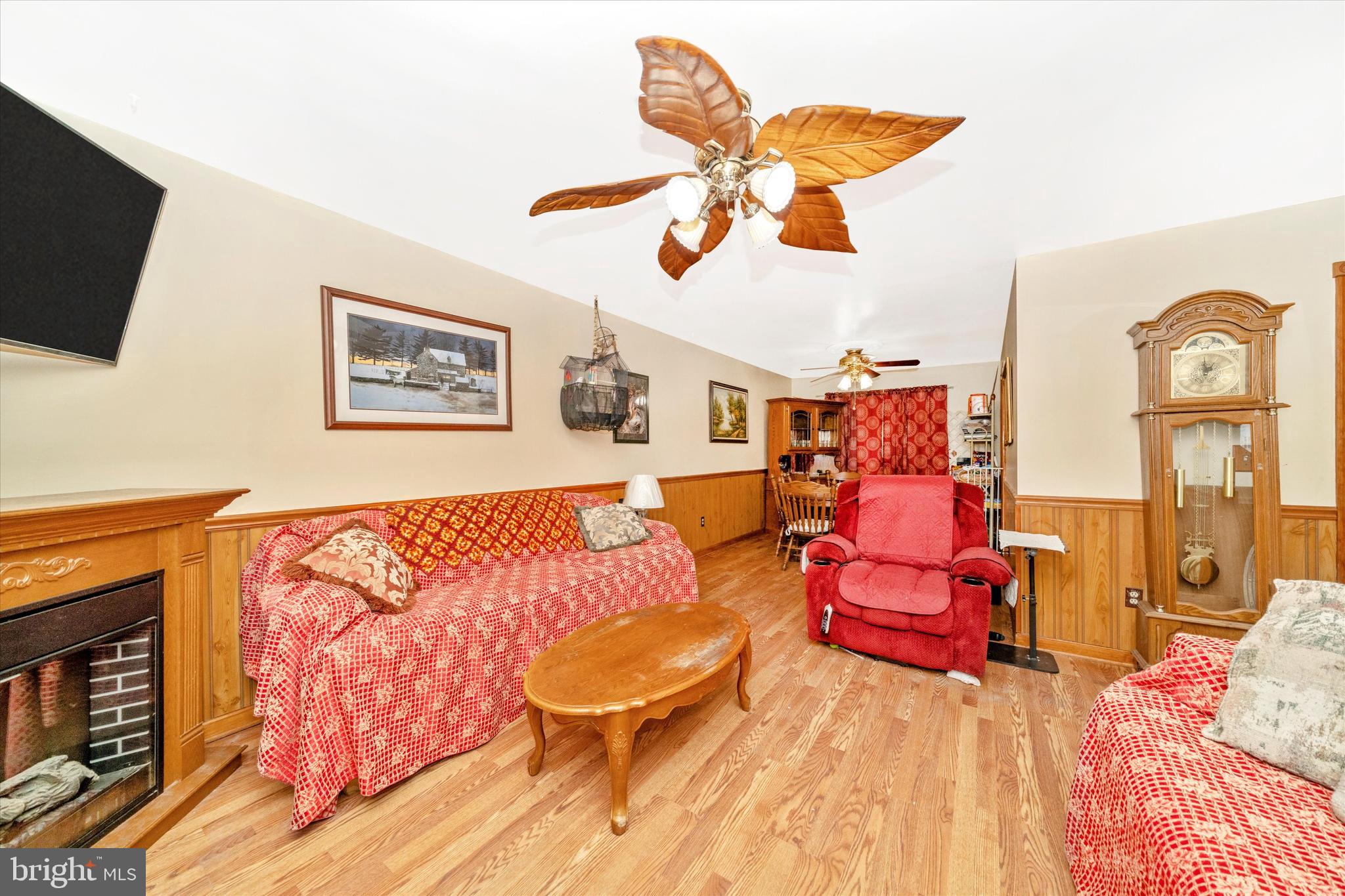 VILLAGE OF PAWNEE - Residential