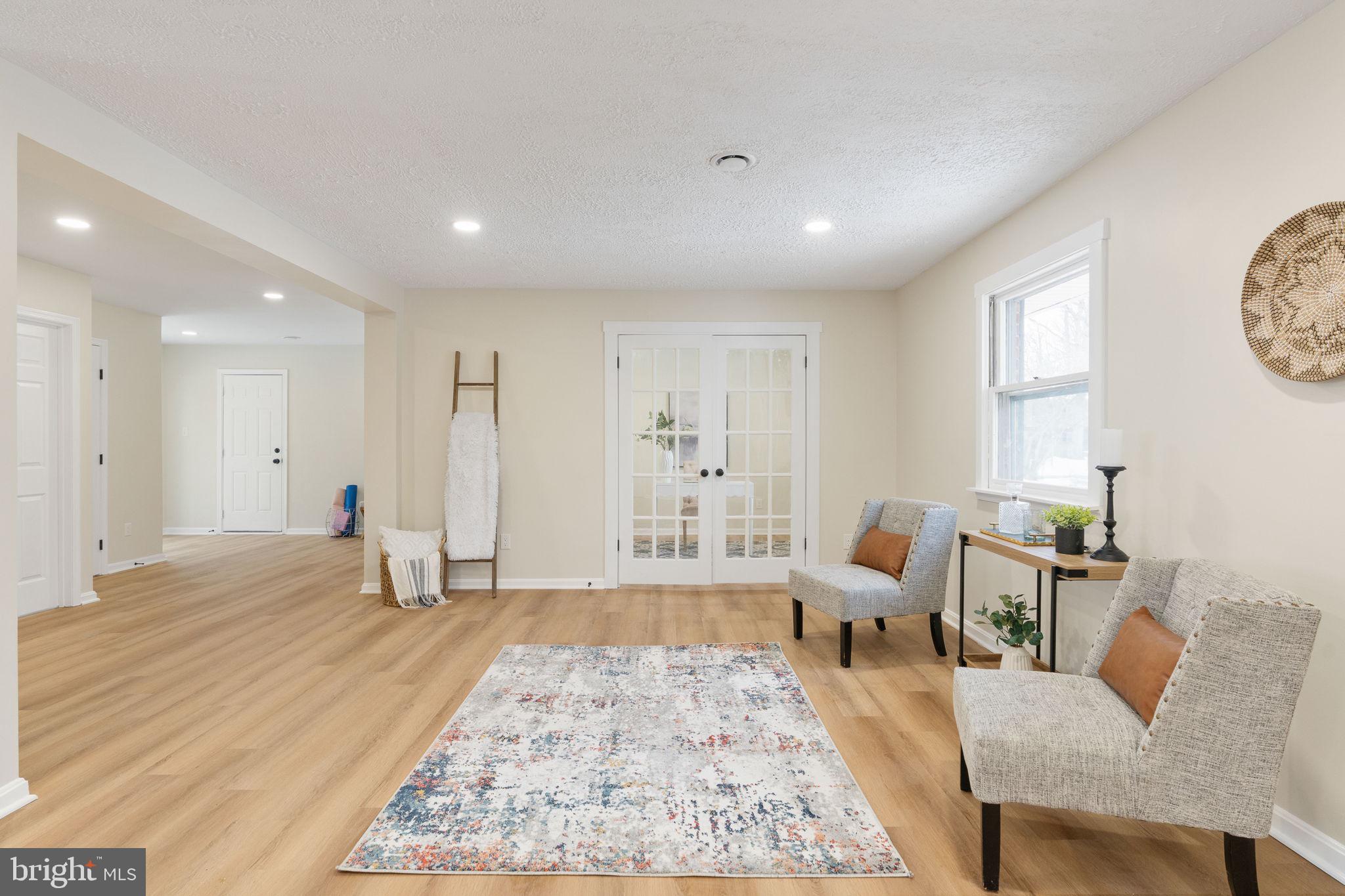 GRAHAM PARK SHORES - Residential