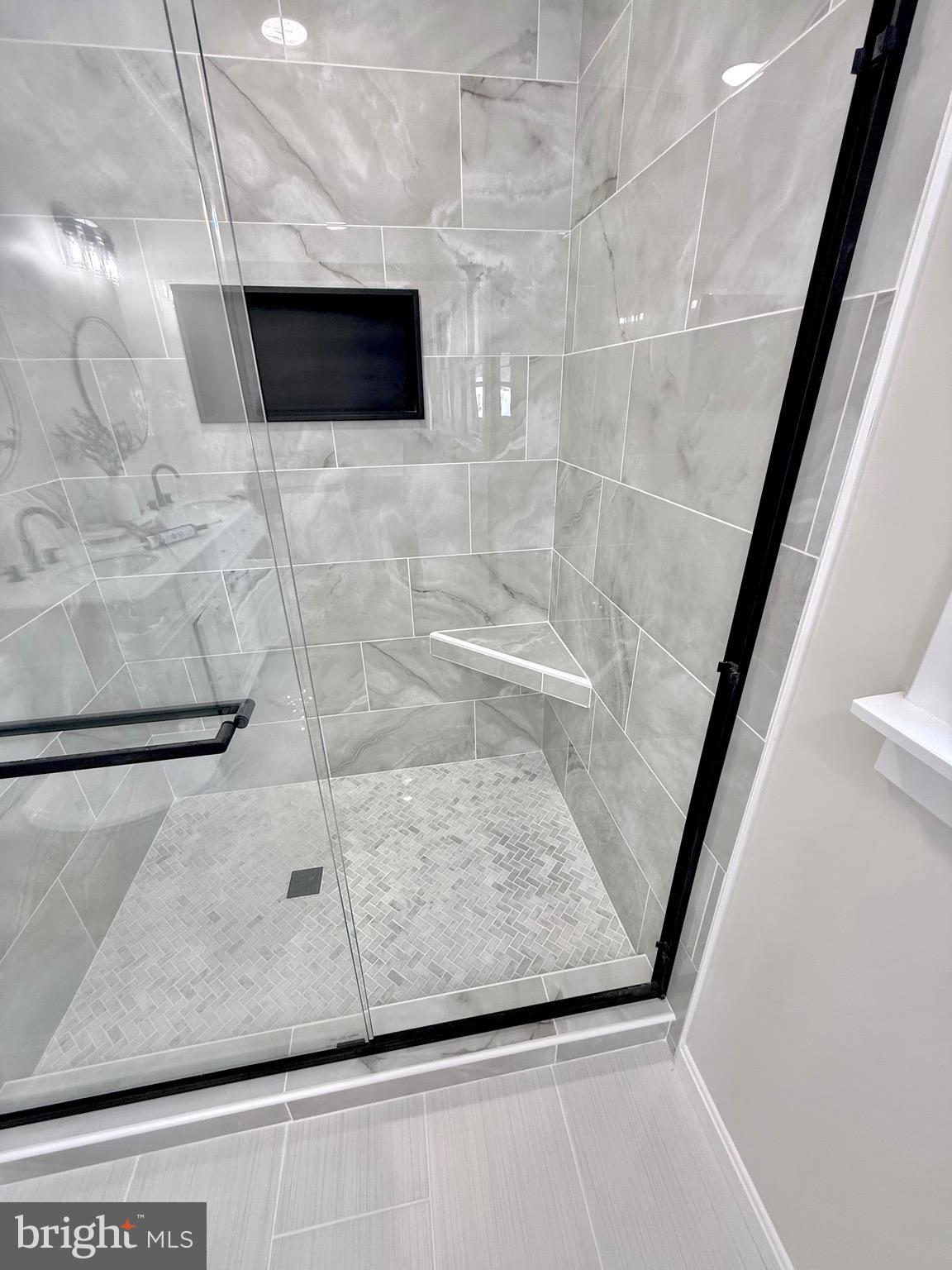 GRAHAM PARK SHORES - Residential