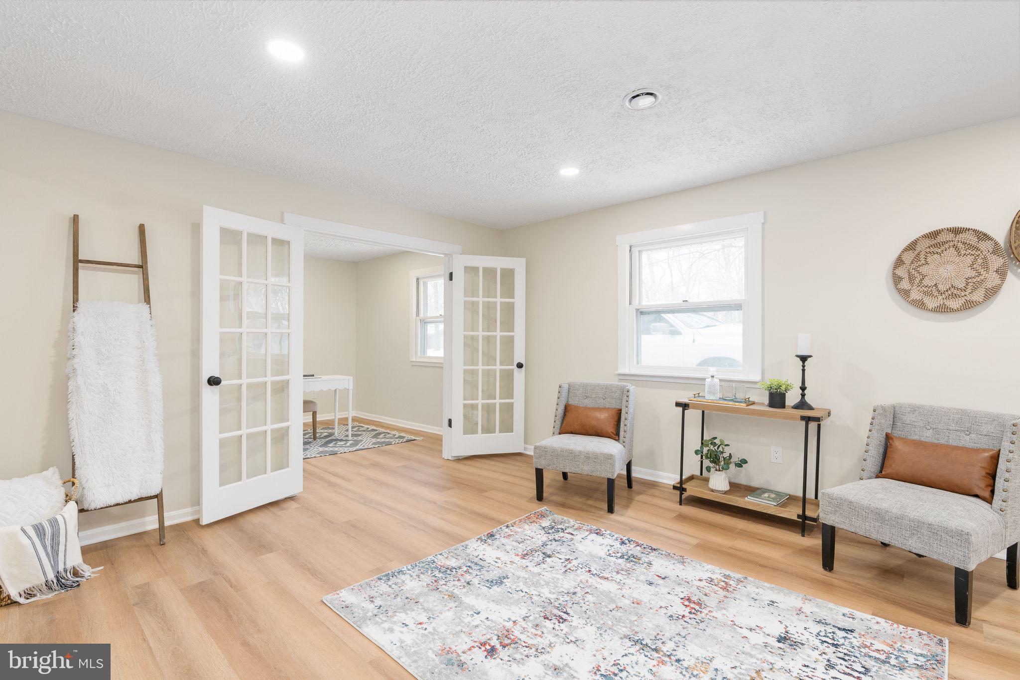 GRAHAM PARK SHORES - Residential